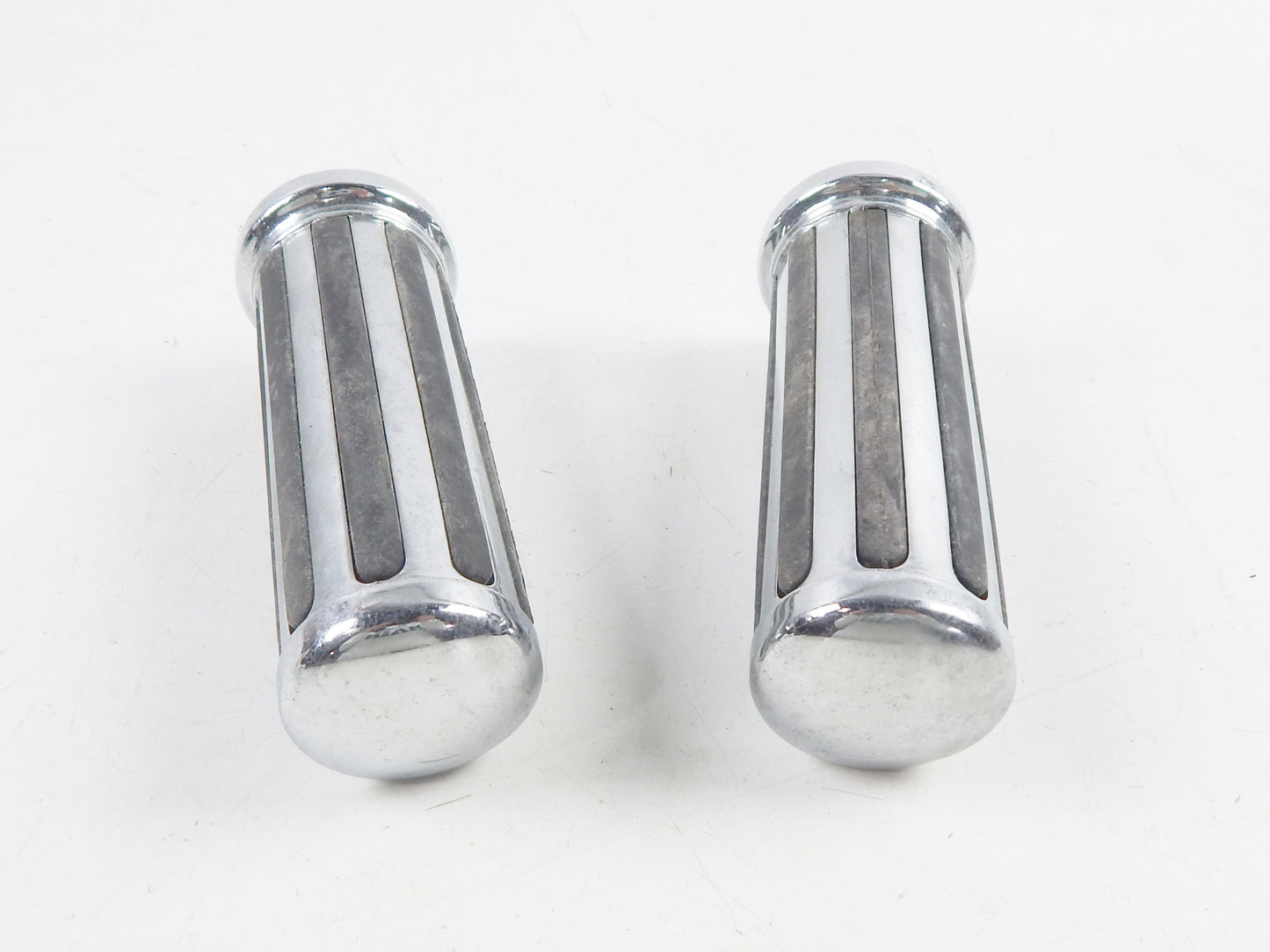 MOTORCYCLE CUSTOM CHOPPER METAL CHROMED RUBBER HANDLEBAR GRIP HOLES=22/24mm - MotoRaider