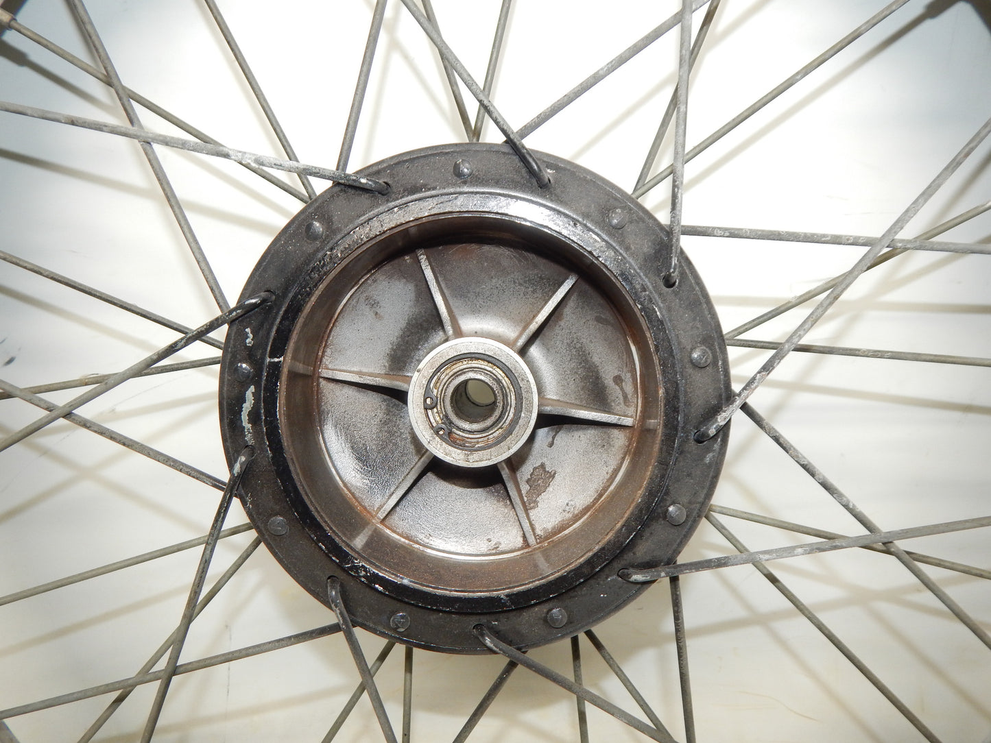 1981 BETA TRIAL 125 FRONT WHEEL 21" HUB AKRONT RIM SPOKES VINTAGE ITALY - MotoRaider