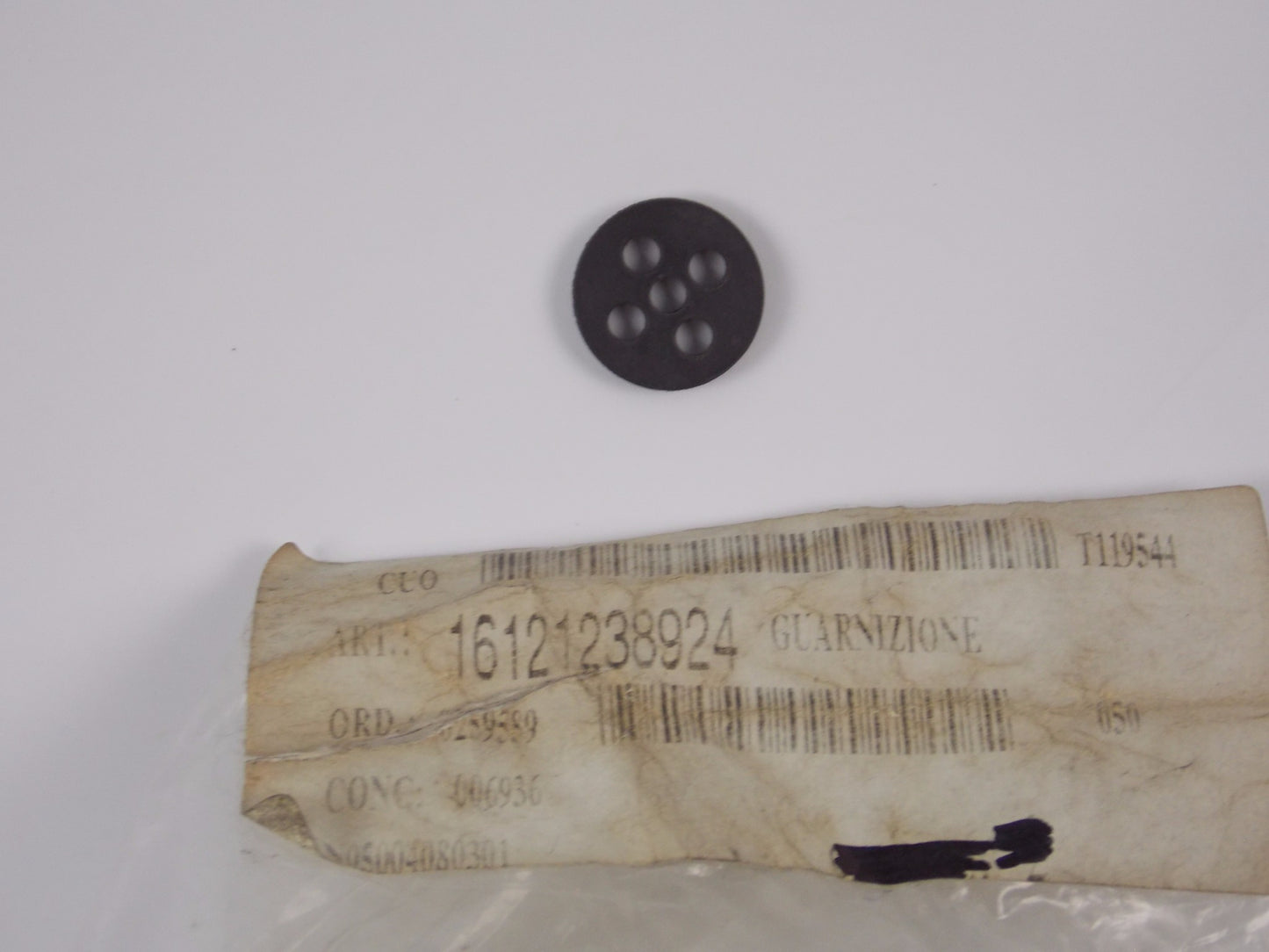 NOS OEM BMW R 100 7T / CS / GS / R / RS 1974-1996 FUEL TAP GASKET 16121238924 - MotoRaider