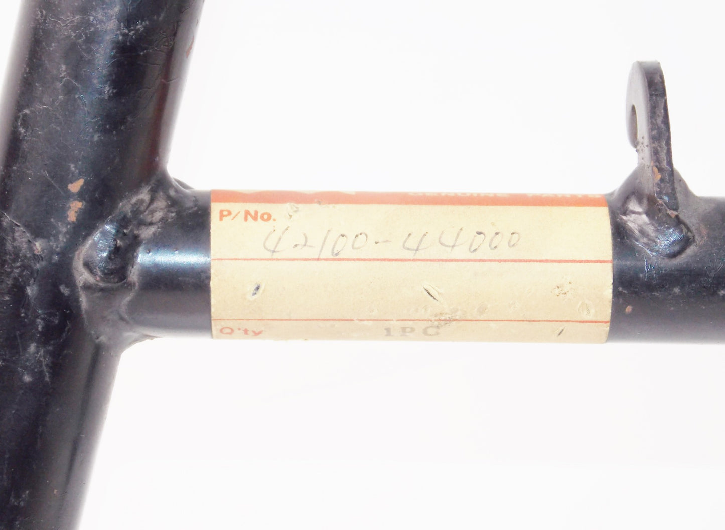 NOS OEM 1977-1978 SUZUKI GS400X FRAME CHASSIS MAIN CENTER STAND 42100-44000 - MotoRaider