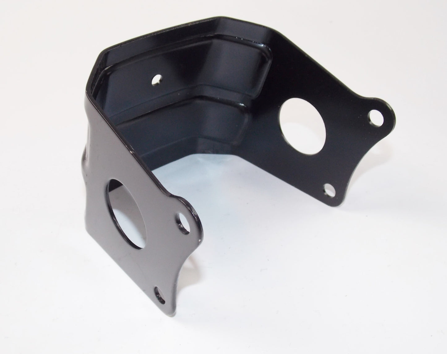 NOS OEM SUZUKI 1984 GS550ES3/ESE/ESF/ESG FRONT FENDER BRACE 53114-43400 - MotoRaider