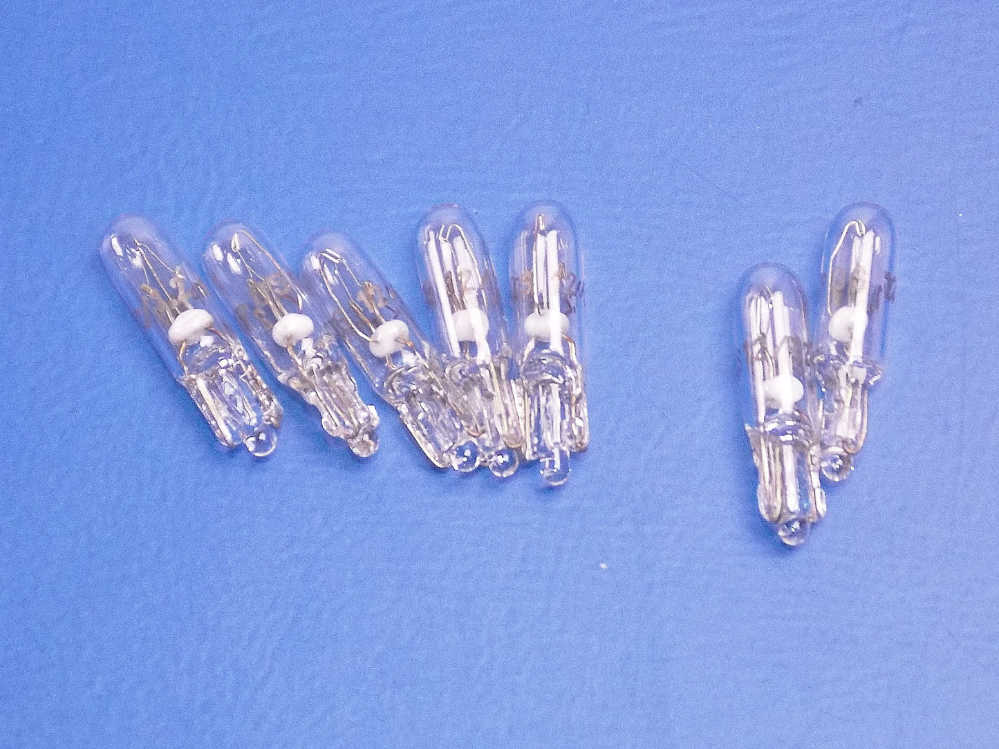 7X OEM MALAGUTI SPEEDOMETER LIGHT BULB 12V 1,2W T5 022.036.00 - MotoRaider
