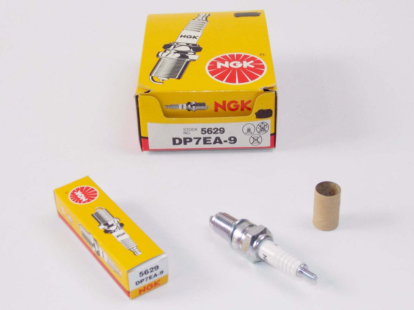NOS NGK 5629 SPARK PLUG BOX OF 2 KAWASAKI SUZUKI YAMAHA DP7EA-9 - MotoRaider