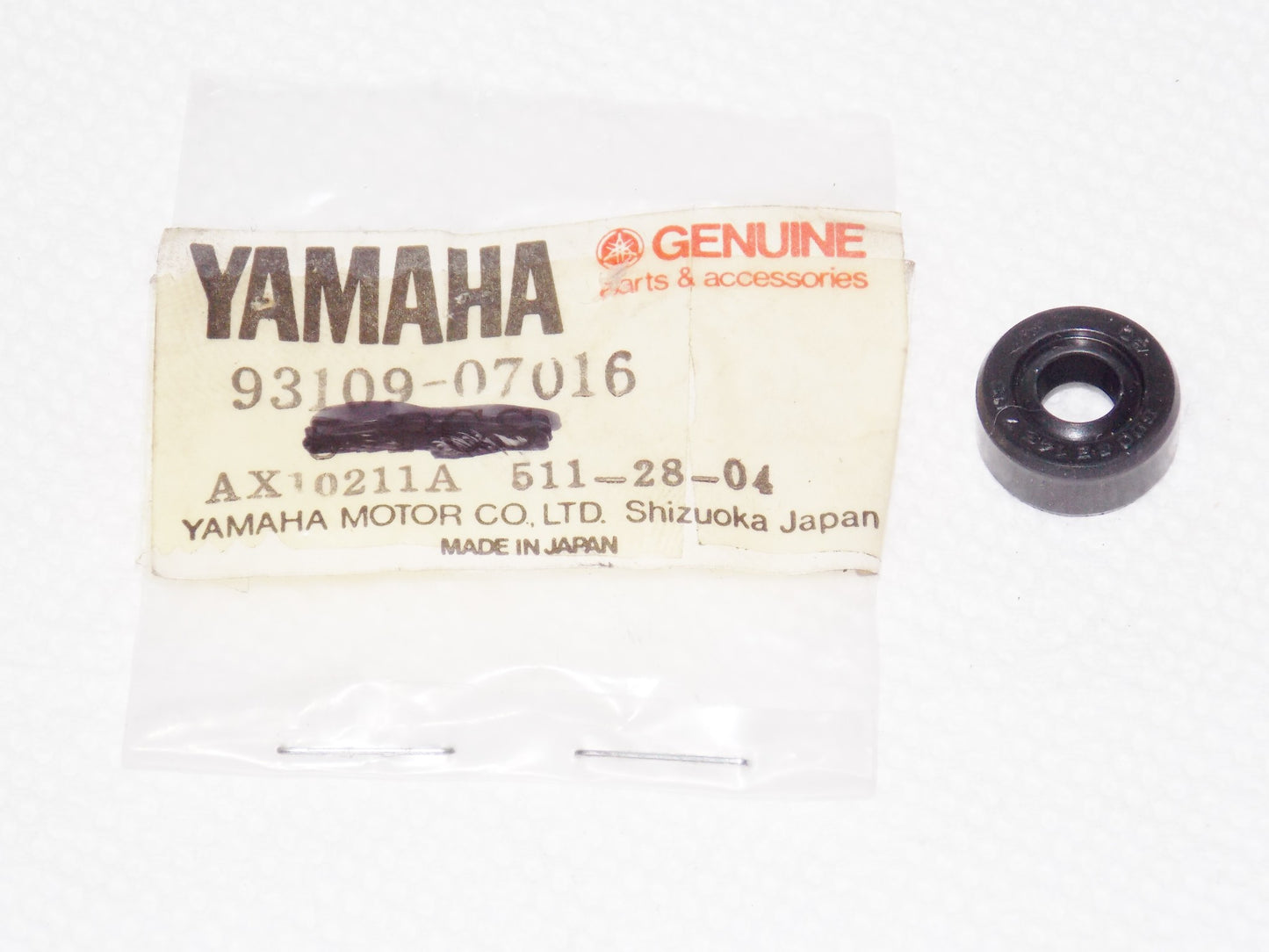 NOS YAMAHA 1977-1980 XS250 XS360 XS400 DRIVE GEAR OIL SEAL,SD-TYPE 93109-07016 - MotoRaider