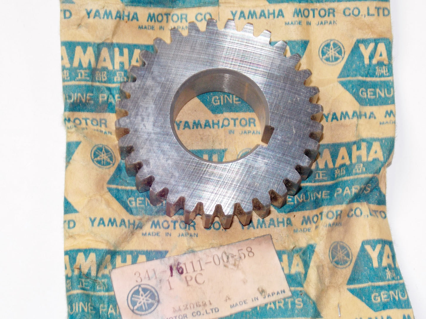 NOS OEM YAMAHA 73-74 TX750/A CRANK PISTON GEAR PRIMARY DRIVE # 341-16111-00-58 - MotoRaider