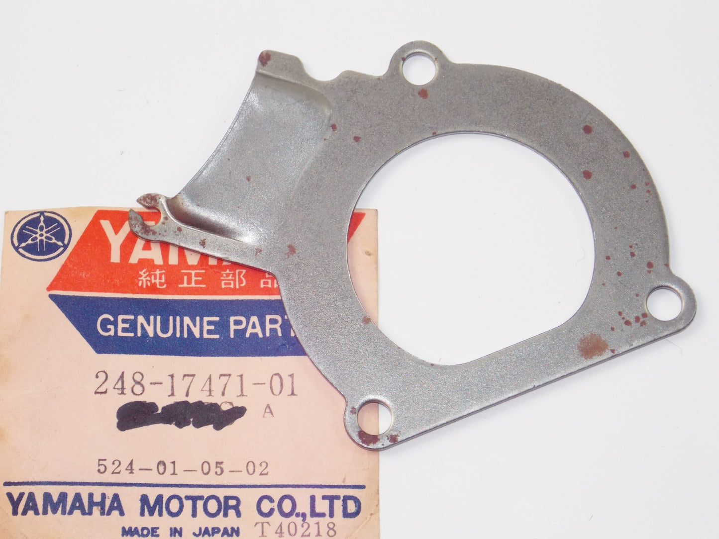 NOS OEM YAMAHA 69-75 AT1E CT1 AT1MX CS5 RD200A RD200B PLATE COVER # 248-17471-01 - MotoRaider