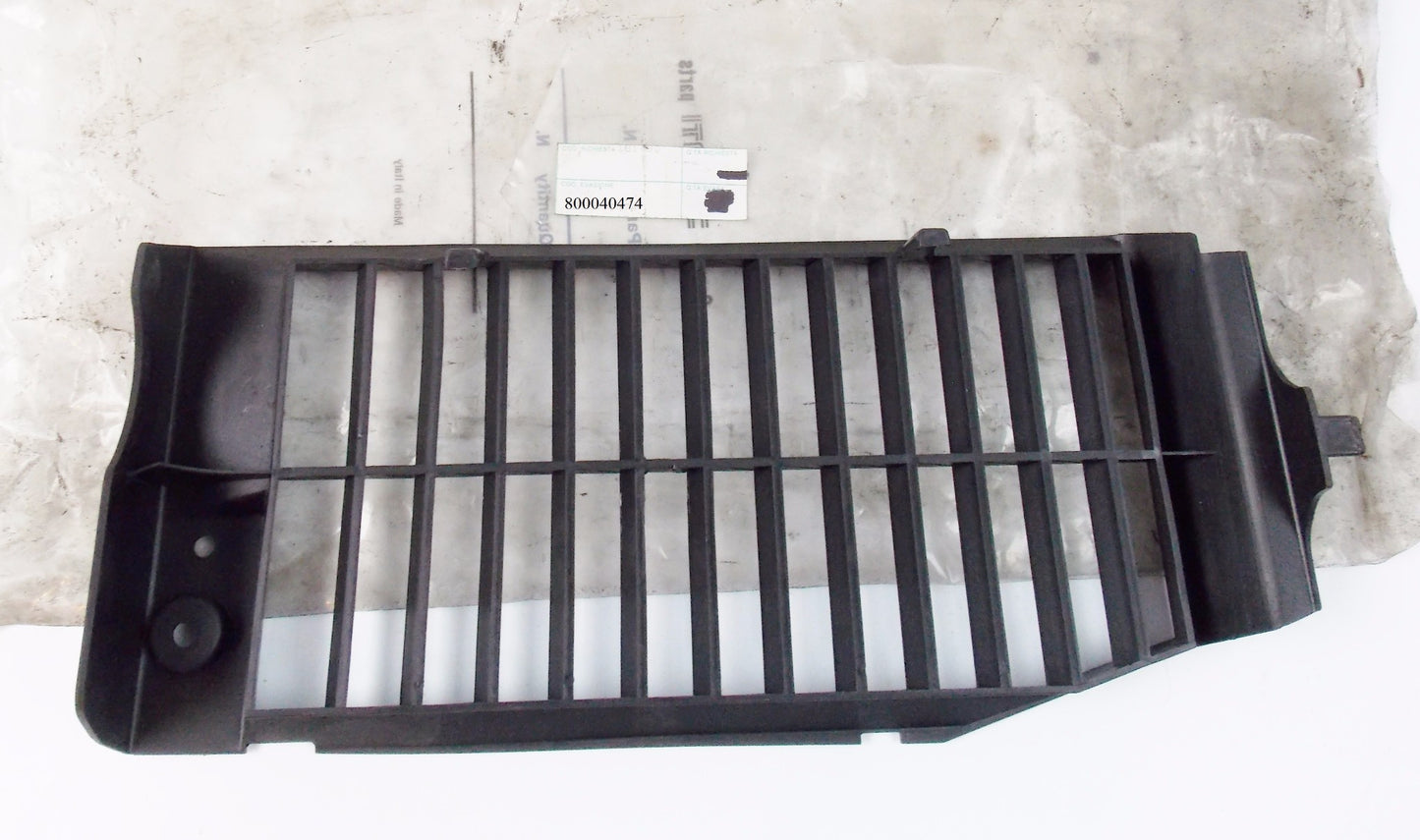 OEM CAGIVA 85-86 ELEFANT 200cc. ALETTA ROSSA LONG STYLE RADIATOR COVER 800040474 - MotoRaider