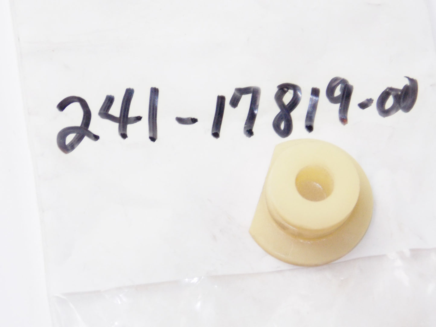 NOS HOUSING CAP YAMAHA RT1 RT1MX CT1 AT1MX AT1 HT1 # 241-17819-00 - MotoRaider