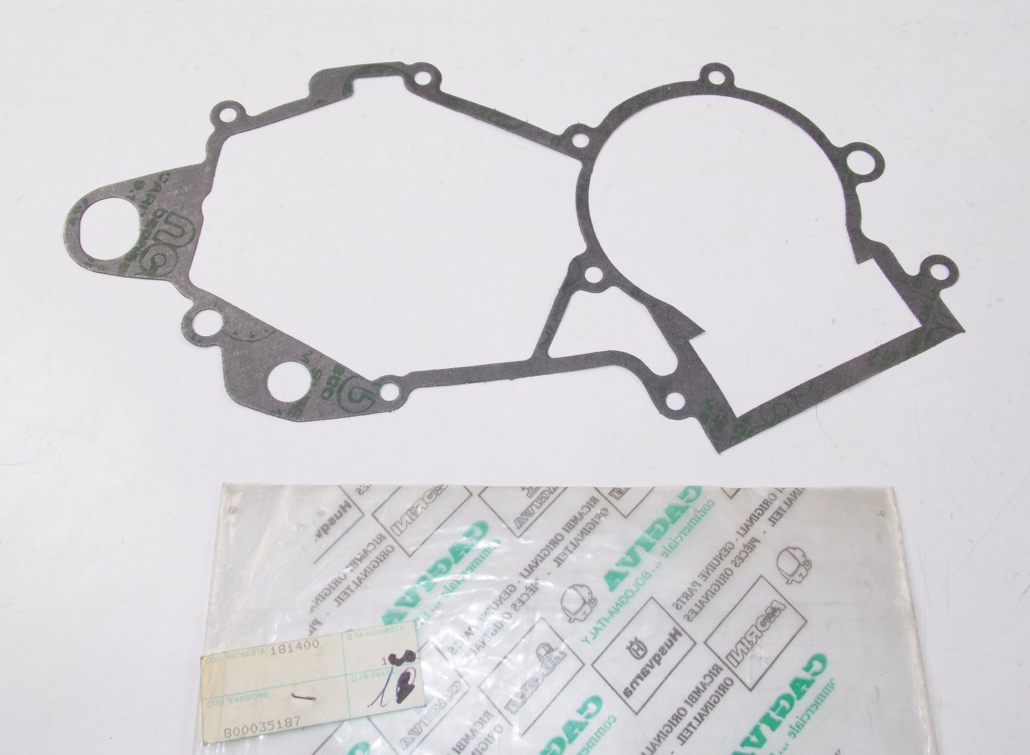 OEM CAGIVA '87 ALETTA ORO 125-S2 ELEFANT3 125 CRANKCASE CENTRAL GASKET 800035187 - MotoRaider