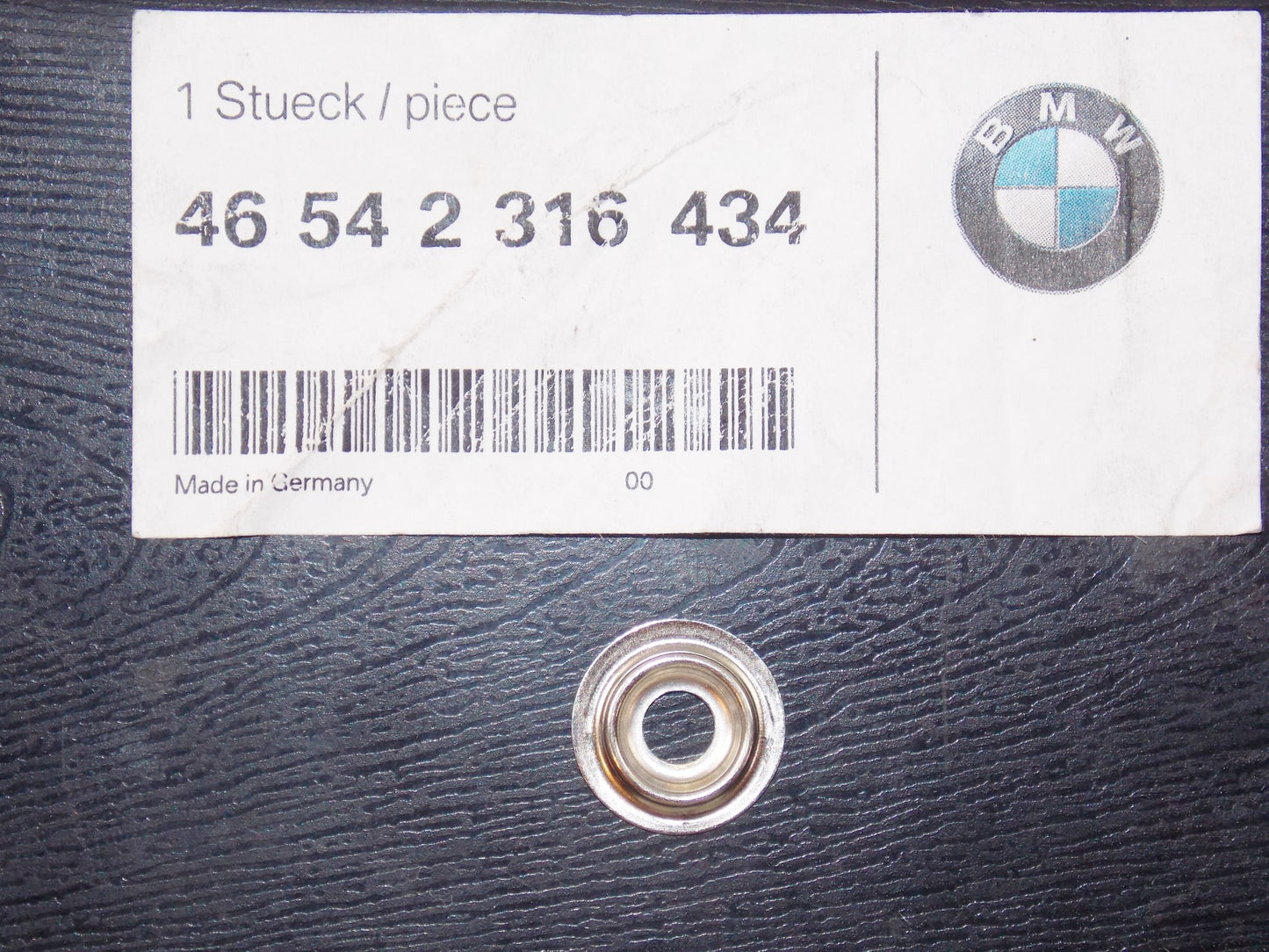 NOS OEM BMW 84-06 F650/ST K100LT/1100LT R100 PUSH-BUTTON INNER PART #46542316434 - MotoRaider