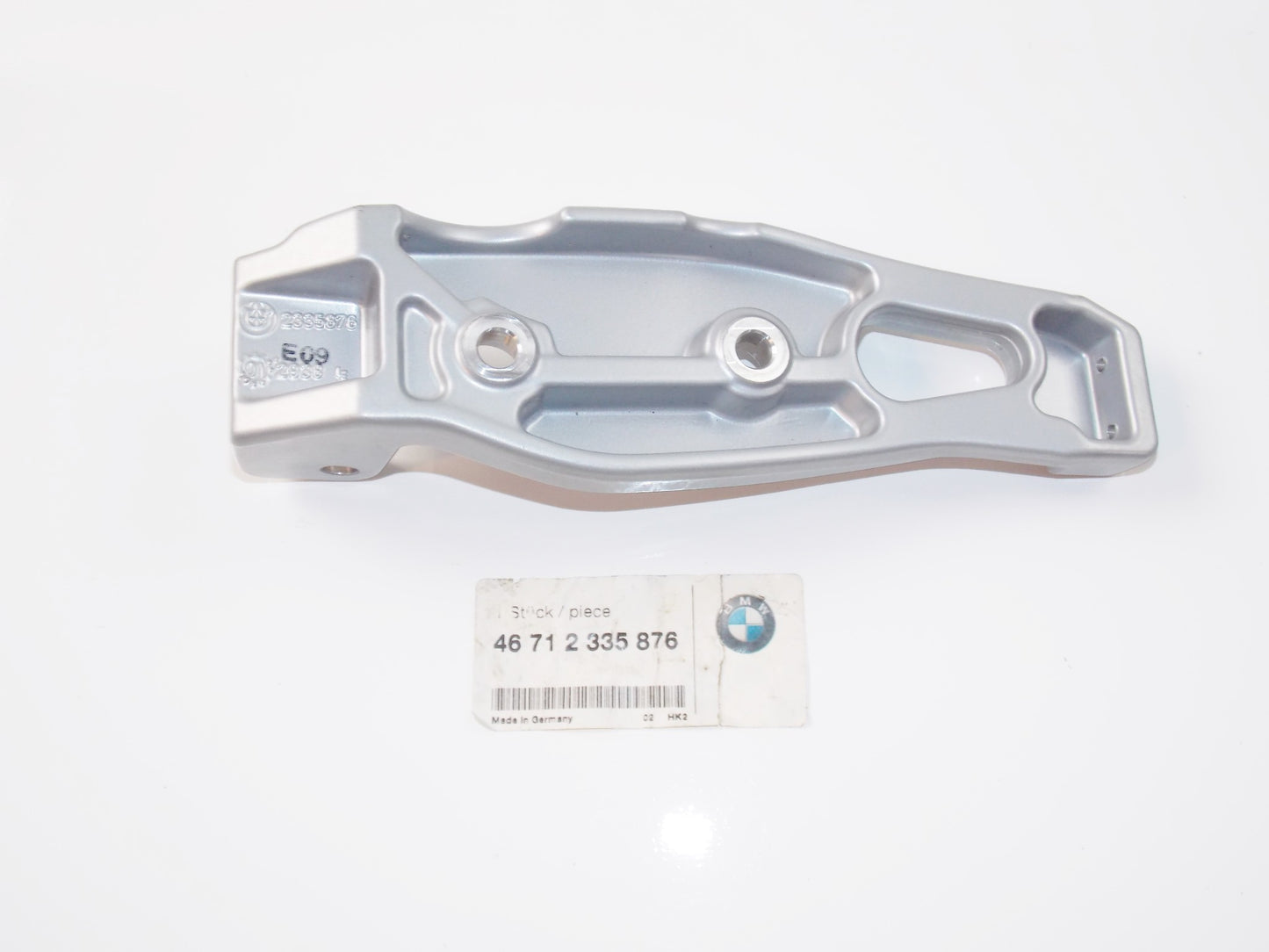 NOS OEM BMW 2000-2006 R 1150 R FOOTREST PLATE REAR RIGHT # 46712335876 - MotoRaider