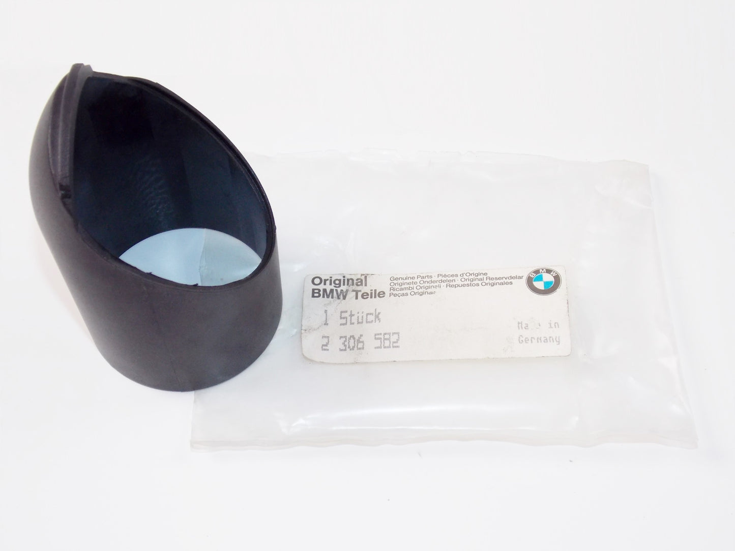 NOS OEM BMW 95-01 R 1100 R R 850 R HOUSING # 62132306582 - MotoRaider