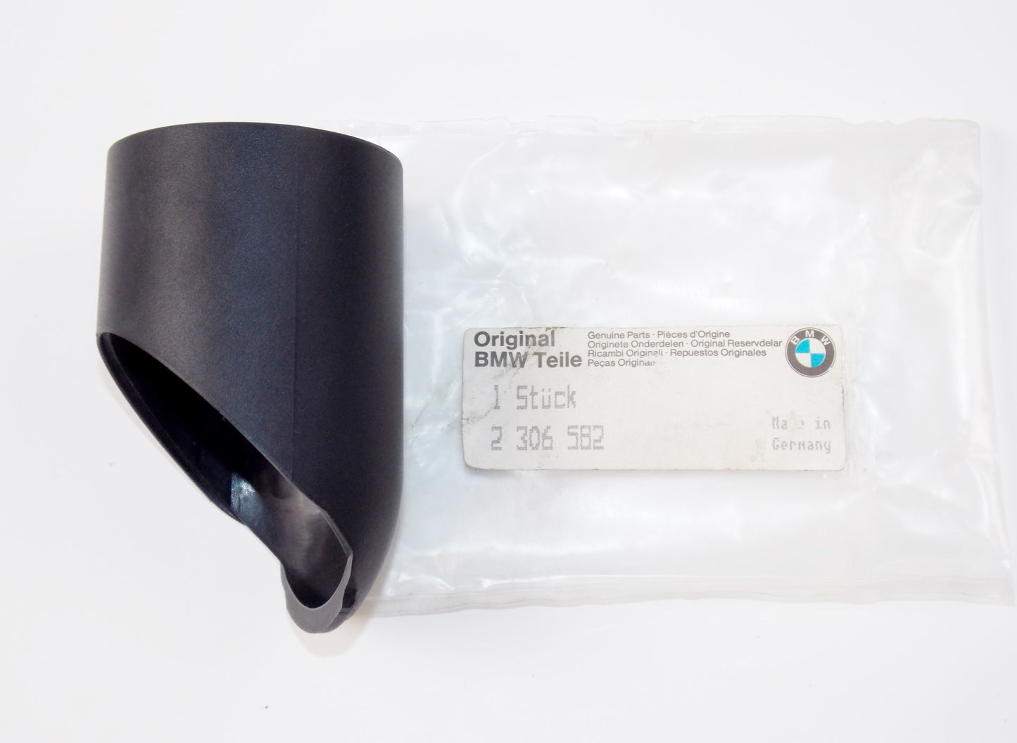NOS OEM BMW 95-01 R 1100 R R 850 R HOUSING # 62132306582 - MotoRaider