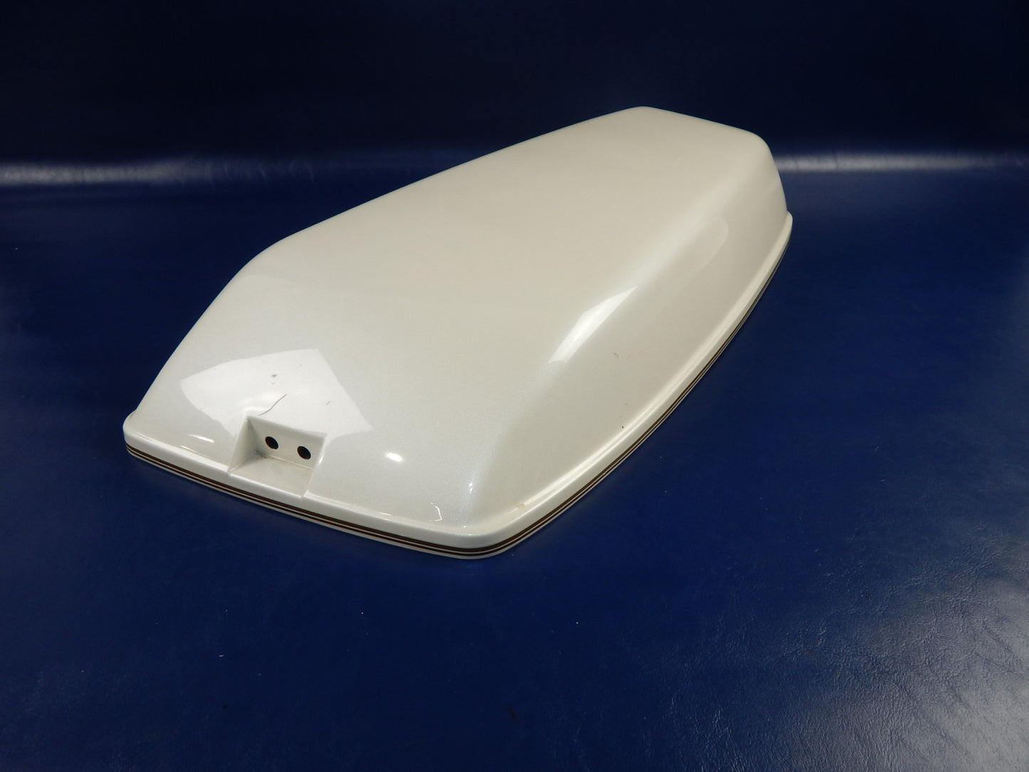 OEM YAMAHA 1988 VENTURE ROYALE XVZ1300 RH SADDLE BAG LID COVER 1NL-Y2849-00-EH - MotoRaider