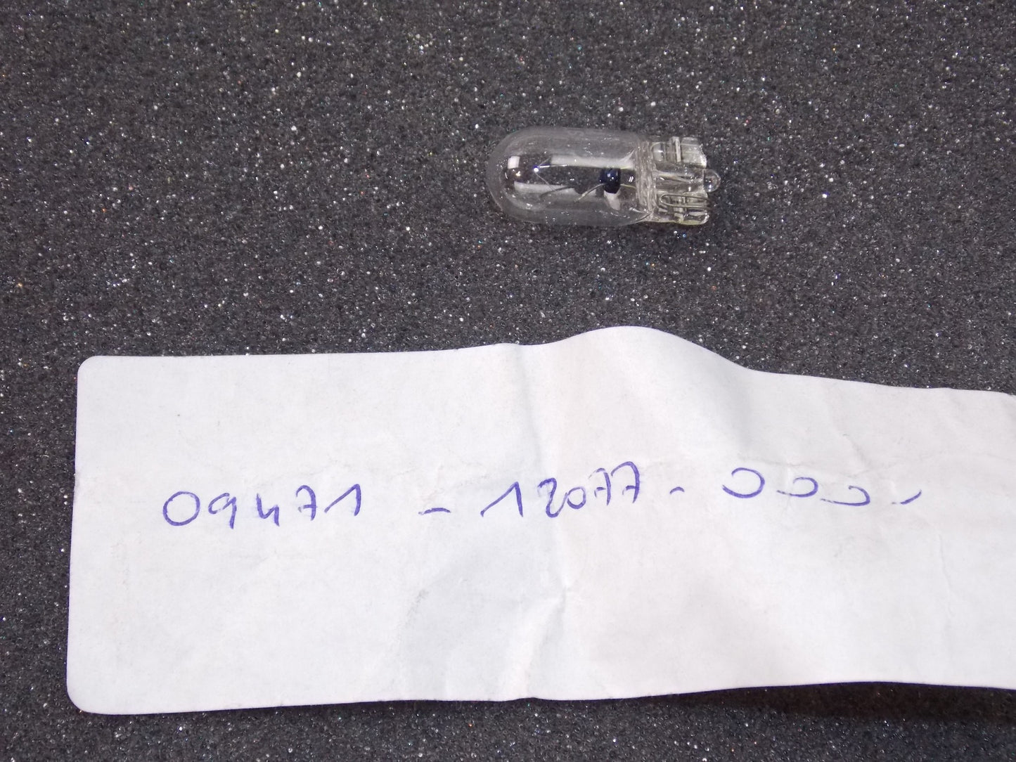 NOS OEM SUZUKI 87-13 LT300E LT-A500F GSX750FT GSX750FT DR200SE BULB #09471-12077 - MotoRaider