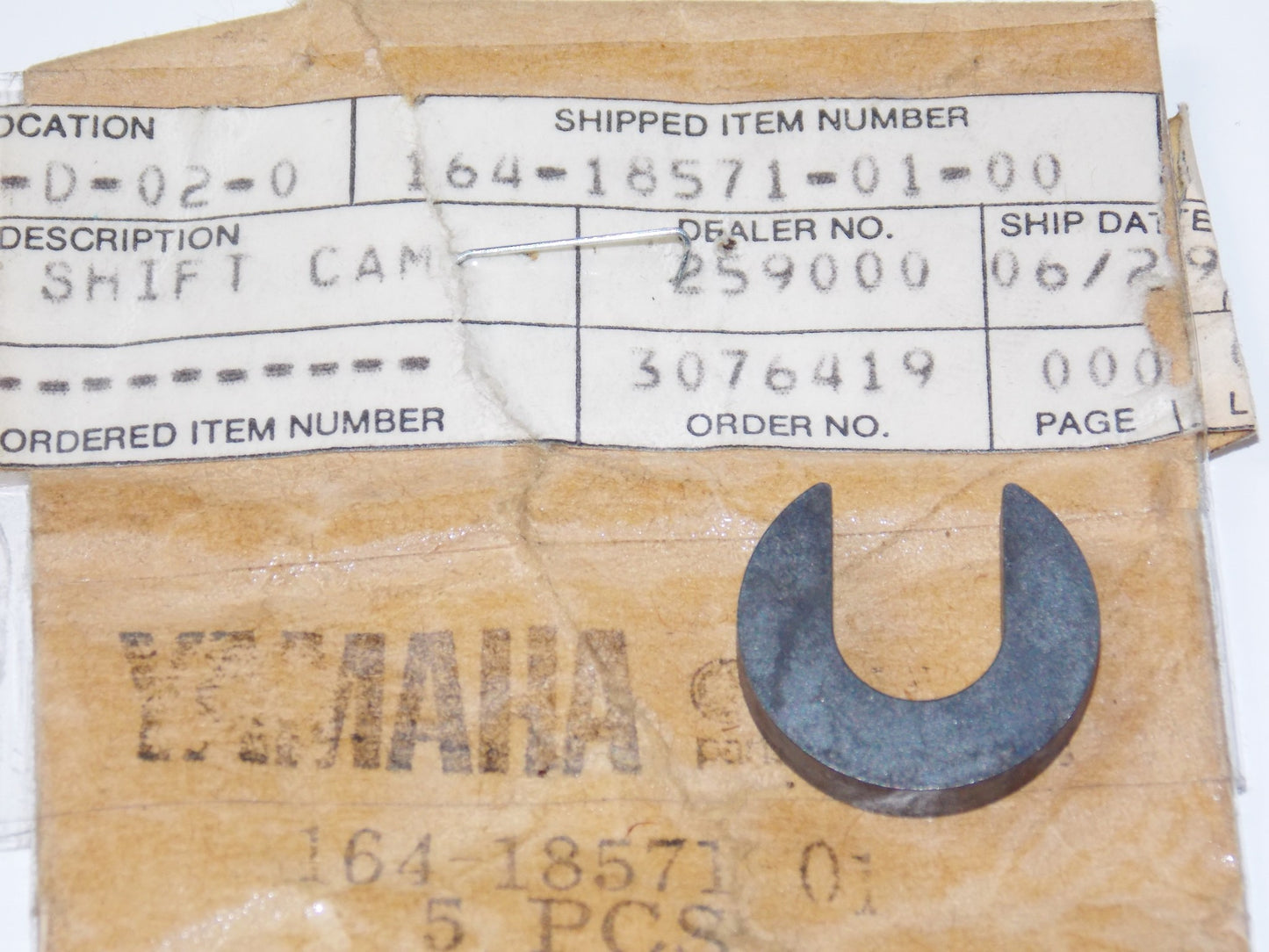 NOS OEM YAMAHA 68-76 YCS1/C AT1E/B/C RS100B DT125A HOLDER SHIFT CAM 164-18571-01 - MotoRaider