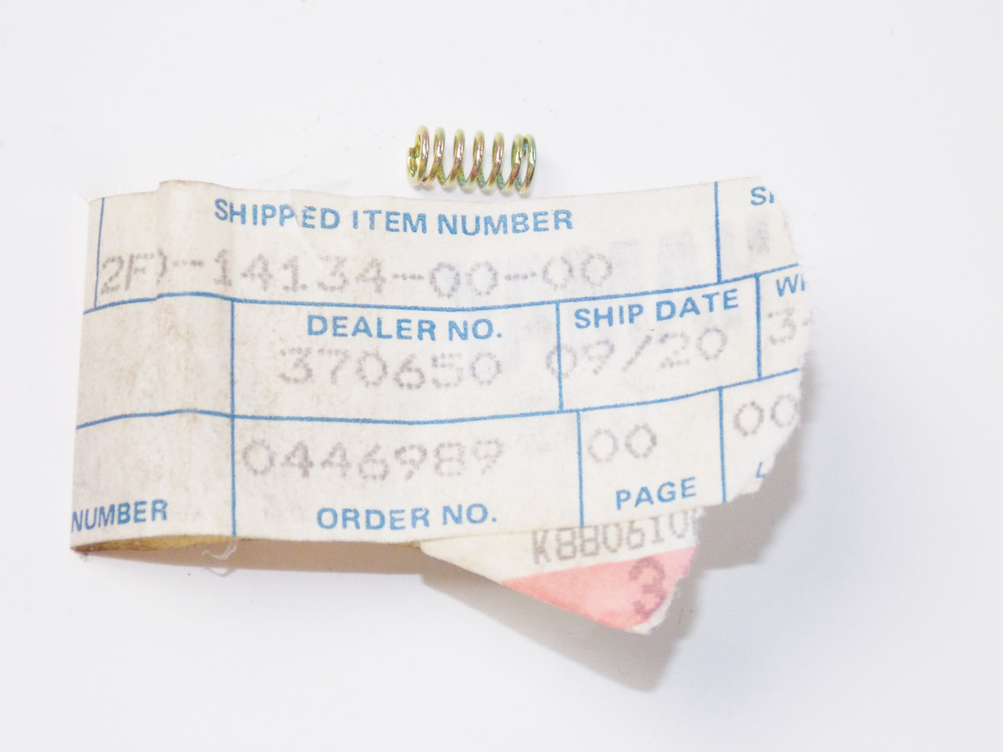 NOS OEM YAMAHA 77-80 XS650D/E/SE/F/SF/SG CRBURETOR SPRING AIR ADJST 2F0-14134-00 - MotoRaider