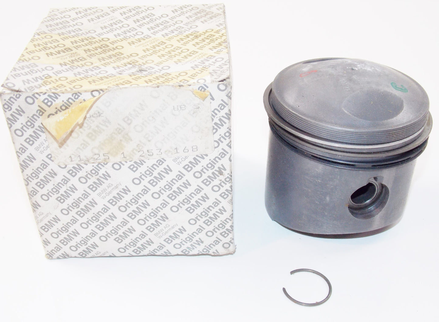 NOS OEM BMW 74-77 R 75 R 75 6 PISTON SET 82.985 + 1.00 # 11251253168 - MotoRaider