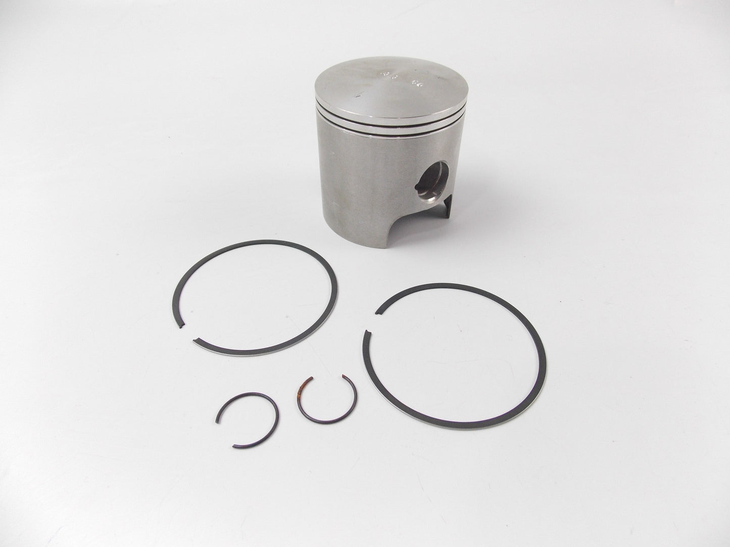 NOS WISECO PISTON SET 72.50 mm1980-1991 SVR 540 1986-1990 XL-V 2305P1 - MotoRaider