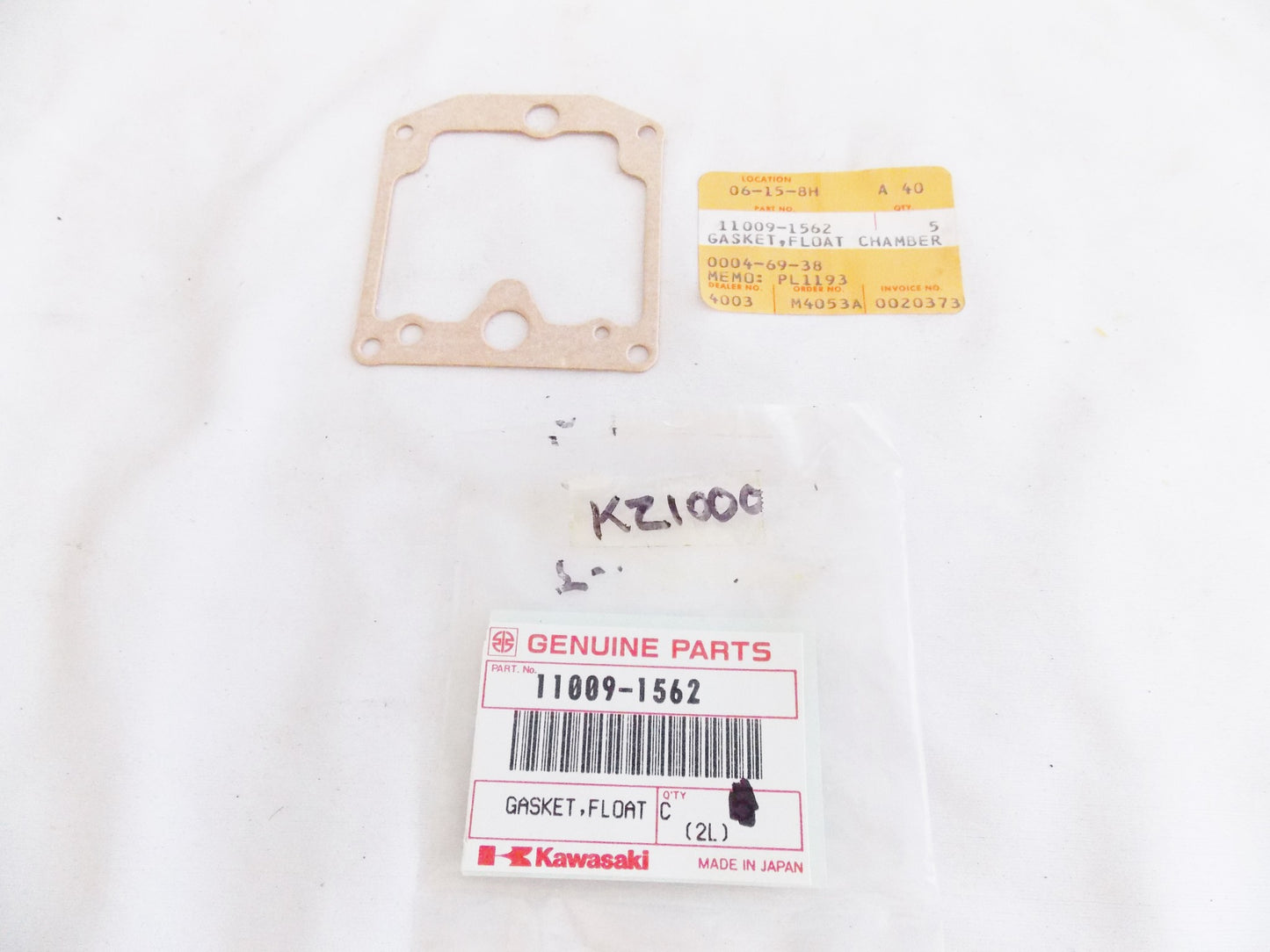 NOS OEM KAWASAKI 1977-1983 KZ1000/650 FLOAT CHAMBER GASKET 11009-1562 - MotoRaider