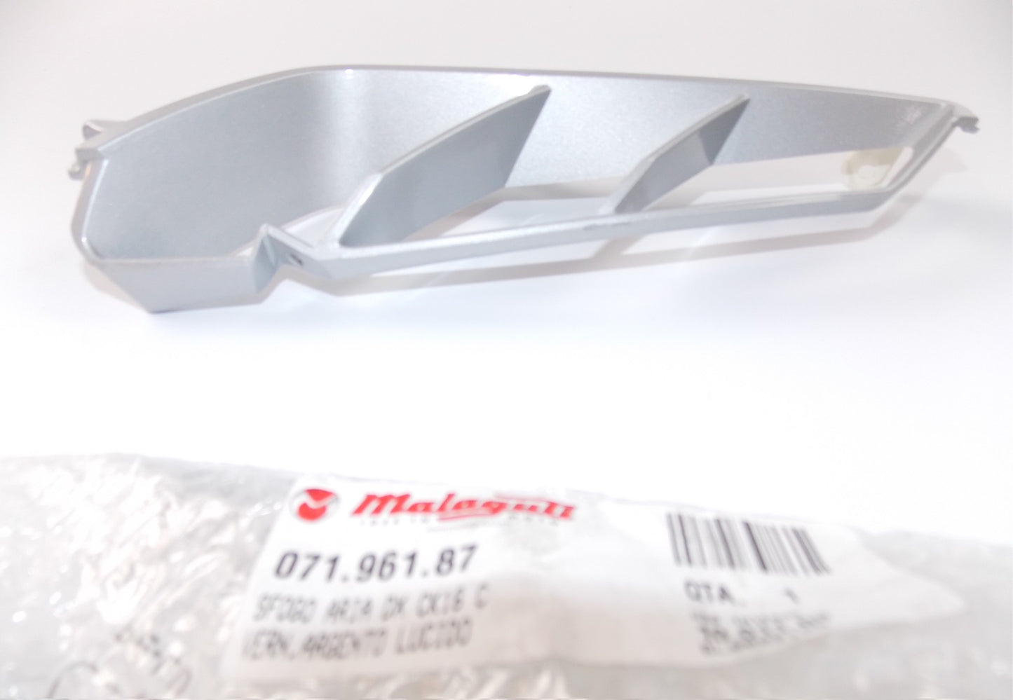 NOS OEM MALAGUTI CK16 C RH AIR VENT SILVER POLISHED 071.961.87 - MotoRaider