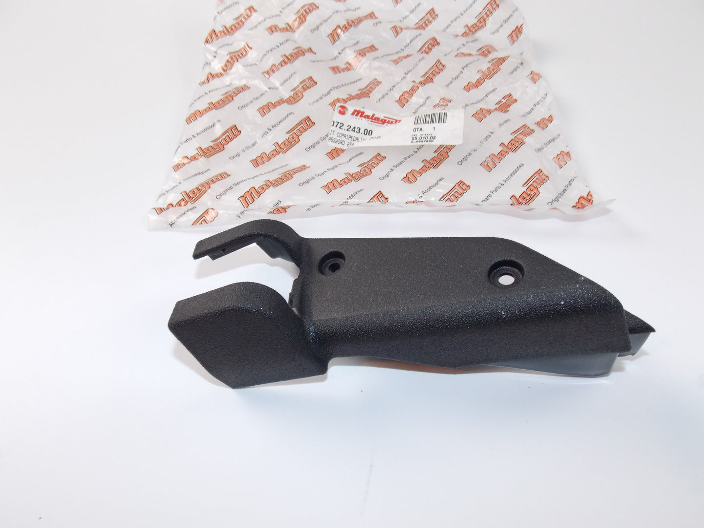 NOS OEM MALAGUTI PASSWORD 250 Euro 3 COVER PEDAL 072.243.00 - MotoRaider