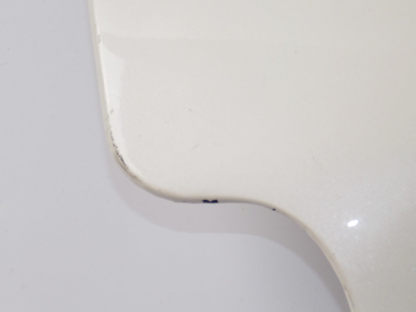 NOS OEM SUZUKI PEARL WHITE PLASTIC RIGHT SIDE HIGHER FAIRING PANEL - MotoRaider