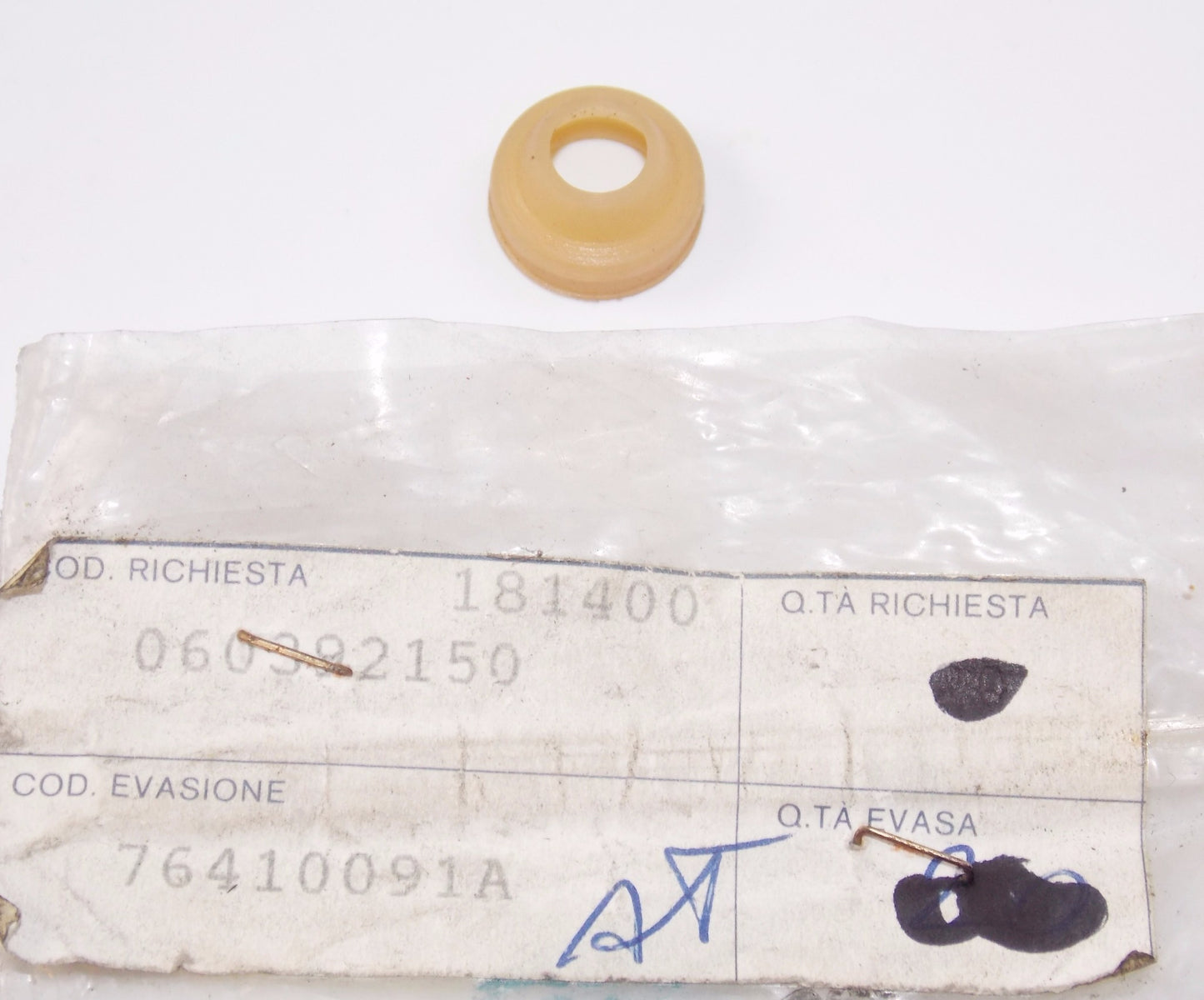 DUCATI RING GUIDE VALVE 76410091A SUPERSPORT DESMODUE 888 851 SUPERBIKE STRADA - MotoRaider