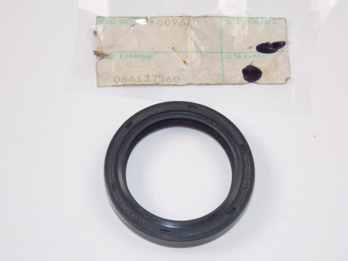 OEM DUCATI 250M/ 250/350 SCRAMBLER 600 PANTAH FORK SPY SEAL 35x47x7 # 066137560 - MotoRaider