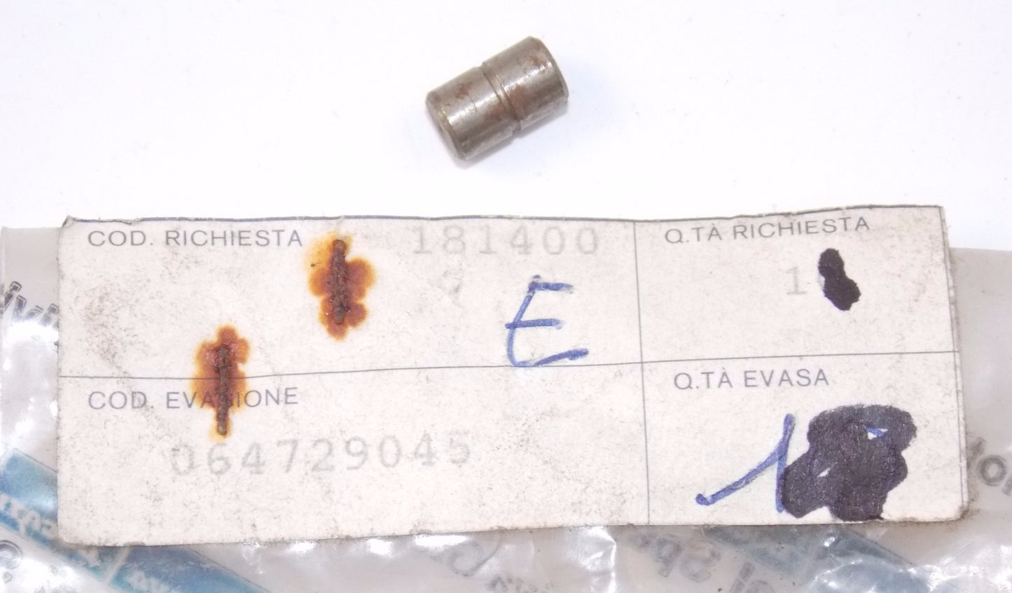 OEM DUCATI 750 SUPERSPORT 851 SUPERBIKE 600MONSTER LOCATING PIN 6x8x10 064729045 - MotoRaider