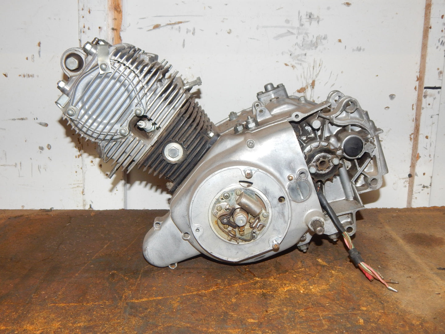 1950's HONDA BABY DREAM 150 CA95 BENLY ENGINE MOTOR CA95E CASES CYLINDER GEARBOX - MotoRaider