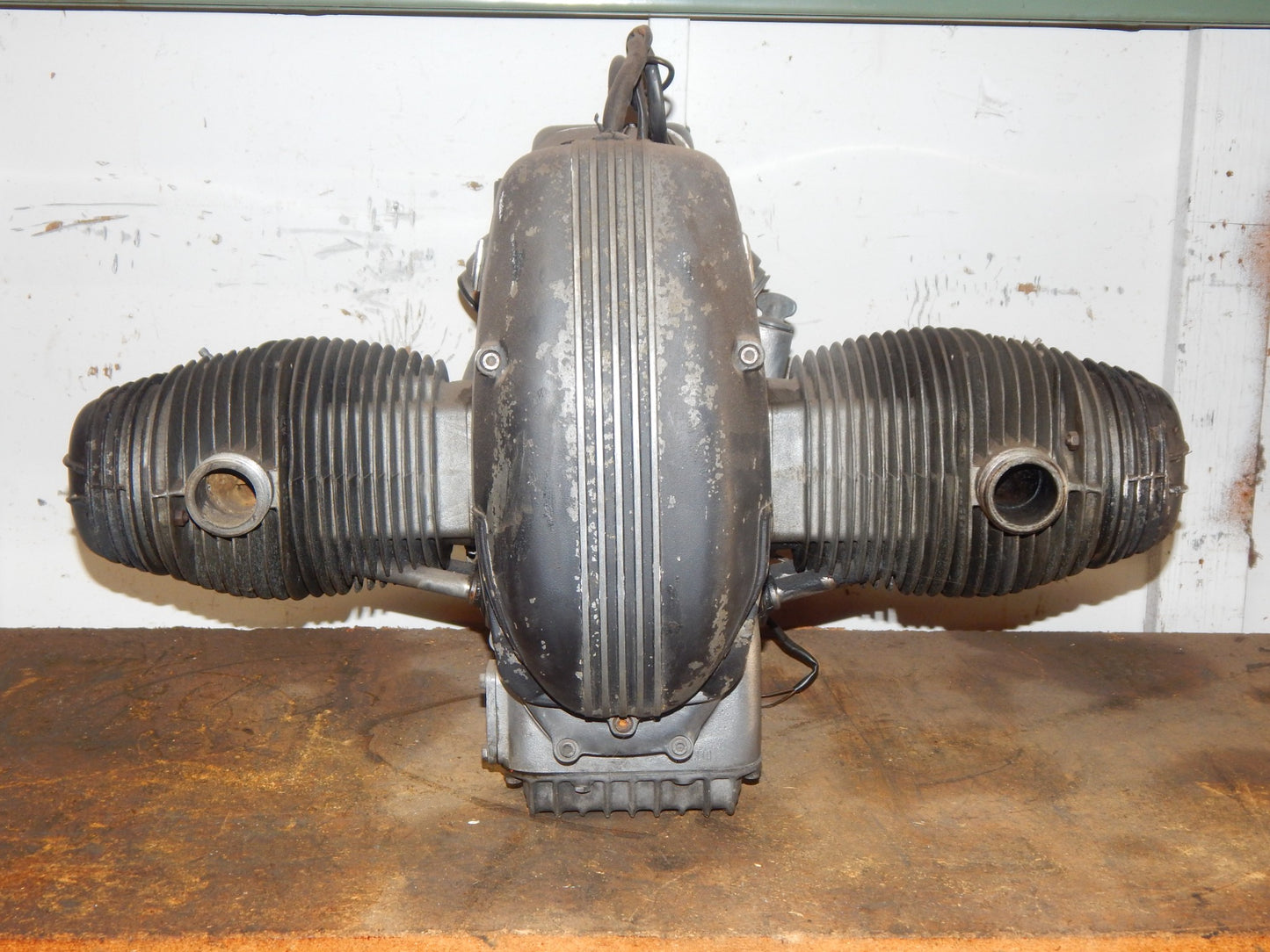 04/1974 BMW R75/6 U.S. ENGINE MOTOR 4910786 CRANCKASE CYLINDERS AIR HEAD BOXER - MotoRaider