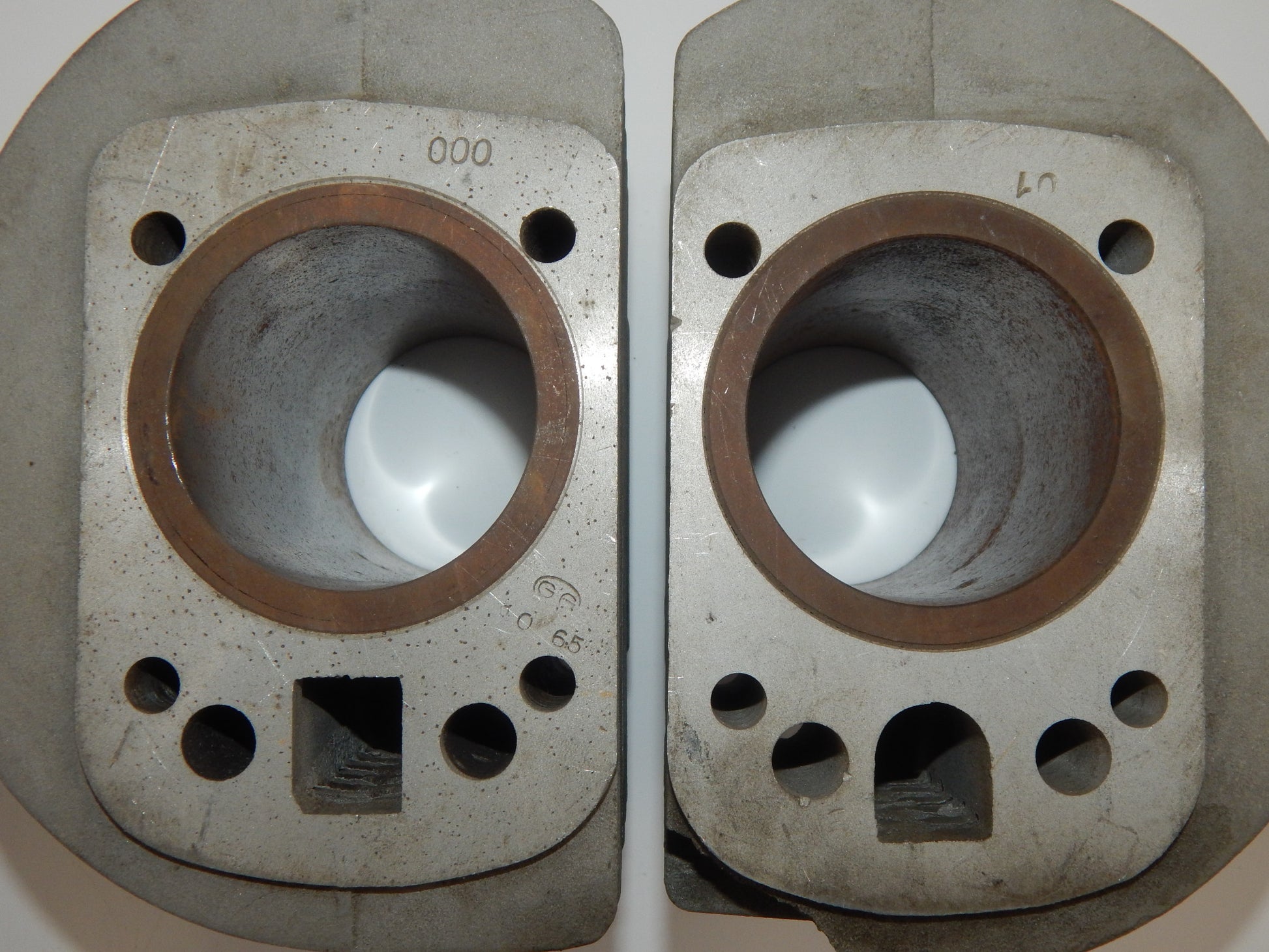 1950-1960's GILERA 300cc TWIN CYLINDER MOTOR ENGINE BORE D=59.50mm VINTAGE ITALY - MotoRaider