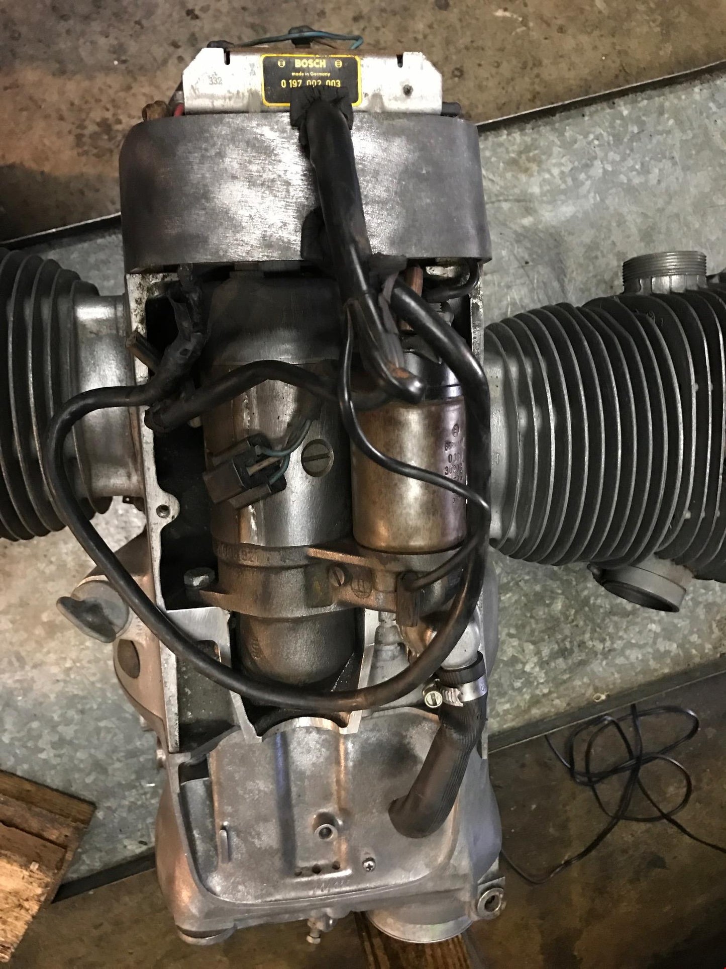 04/1974 BMW R75/6 U.S. ENGINE MOTOR 4910786 CRANCKASE CYLINDERS AIR HEAD BOXER - MotoRaider