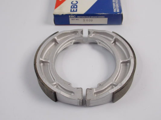NOS OEM 1982 EBC S-609 SUZUKI GS250 GT380 GS400 T250 REAR WHEEL BRAKE SHOES - MotoRaider