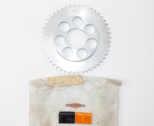 NOS OEM HARLEY DAVIDSON ALUMINUM REAR SPROCKET 48T CENTER HOLE 56.60mm 10039 - MotoRaider