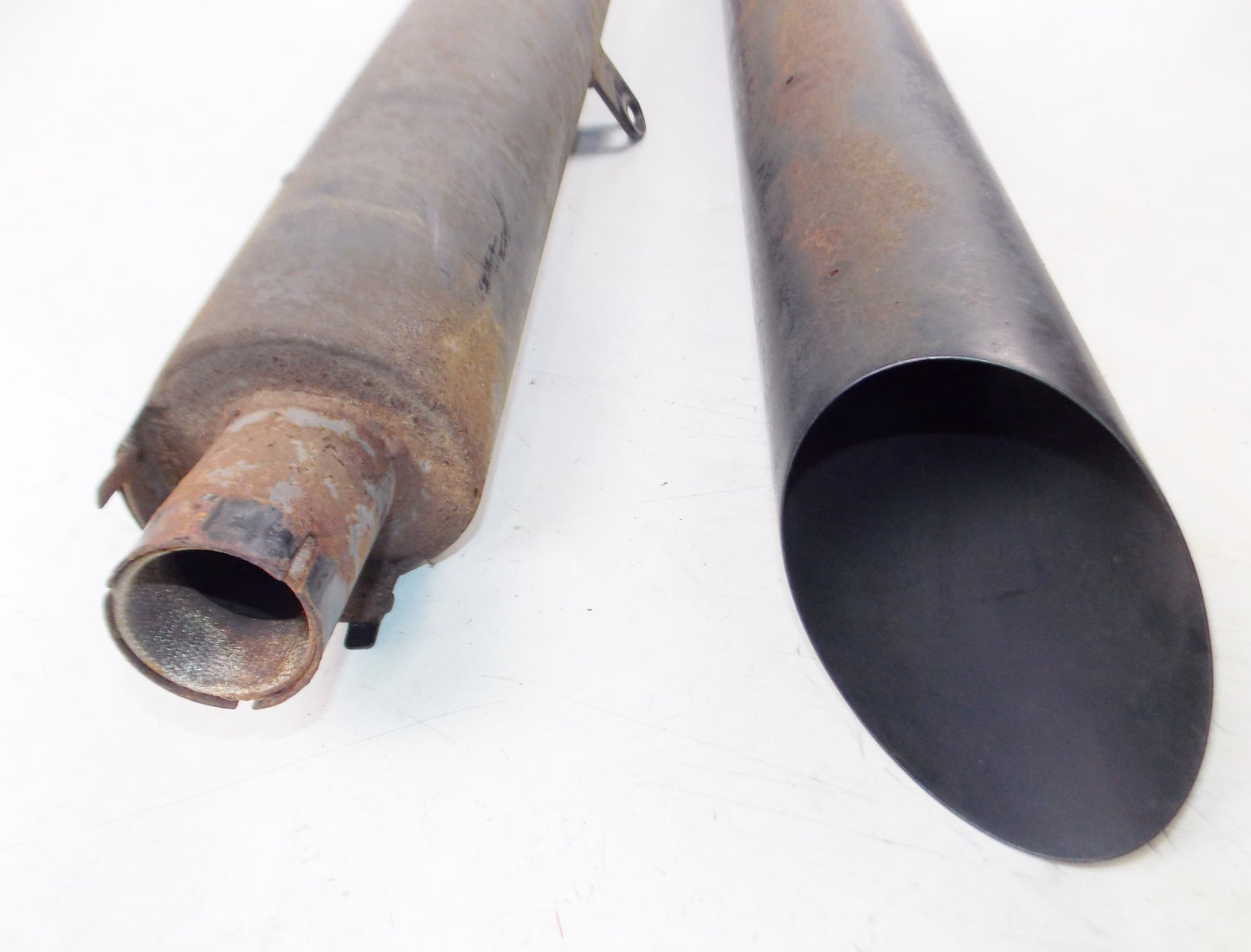 1pr BLACK EXHAUST MUFFLER PIPES INLET ID=1 3/4"  L=37" OD=4" CAFE CUSTOM SPECIAL - MotoRaider