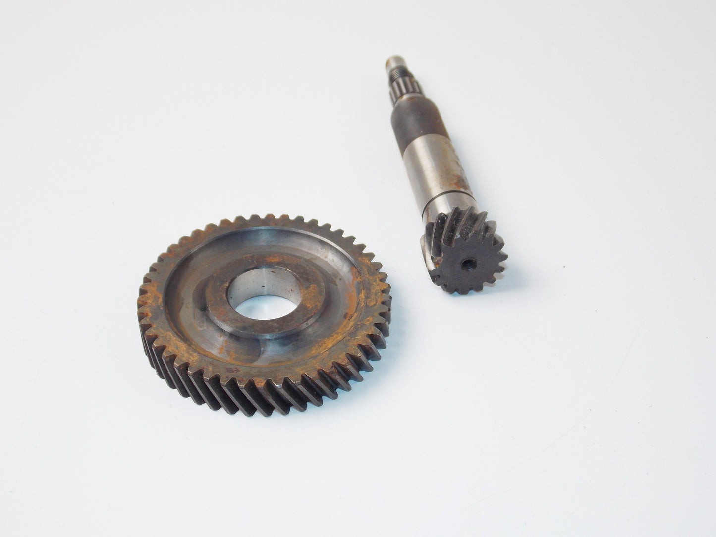 BUZZETTI 423 TRASMISSION GEAR SHAFT Z=16-46 ID=20mm ZEST MBK-EVOLIS MALAGUTI F10 - MotoRaider