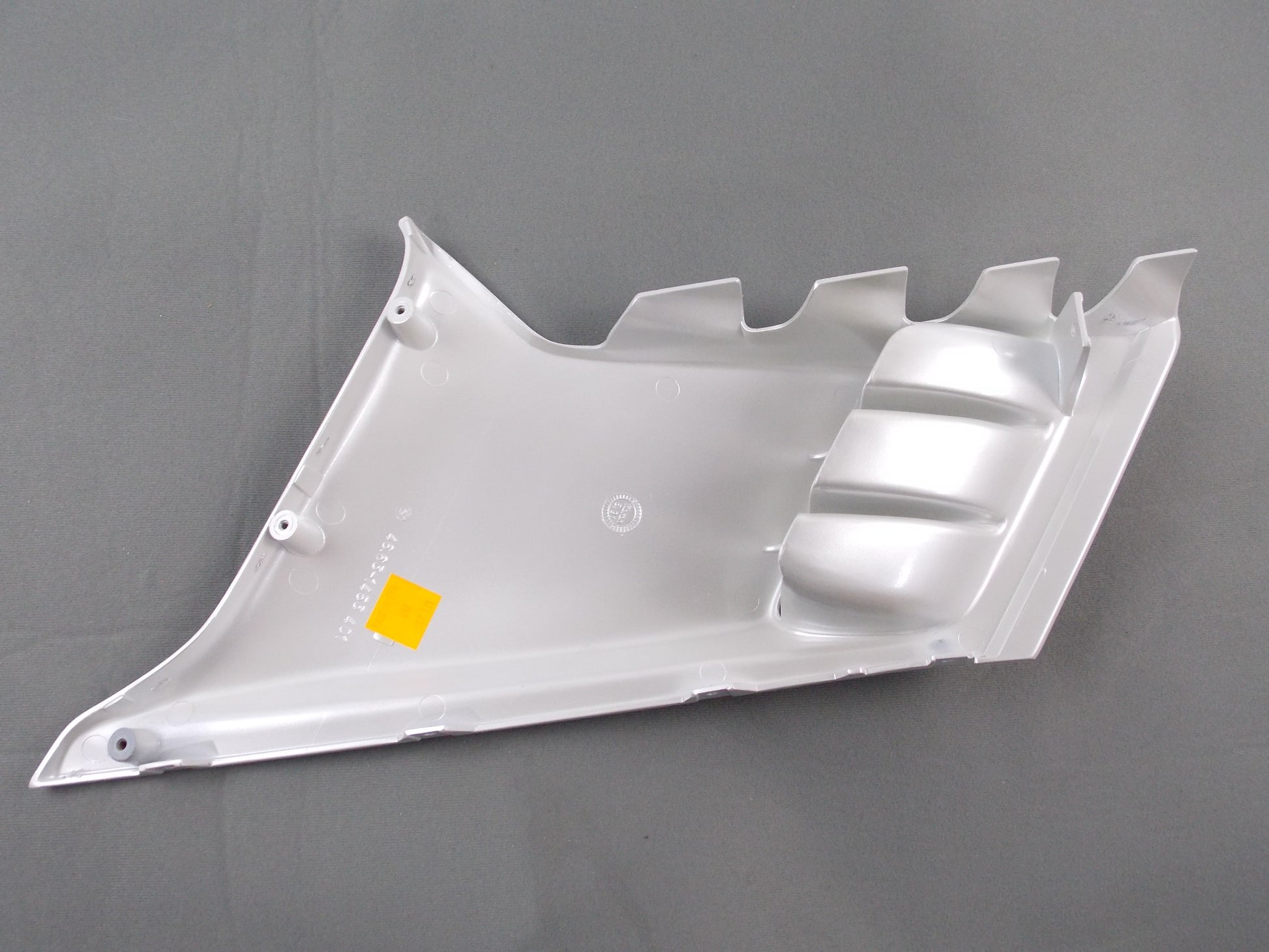 NOS BMW 1991-1992 K100RS GAS TANK LEFT PEARL SILVER COVER TRIM PANEL 46632322701 - MotoRaider