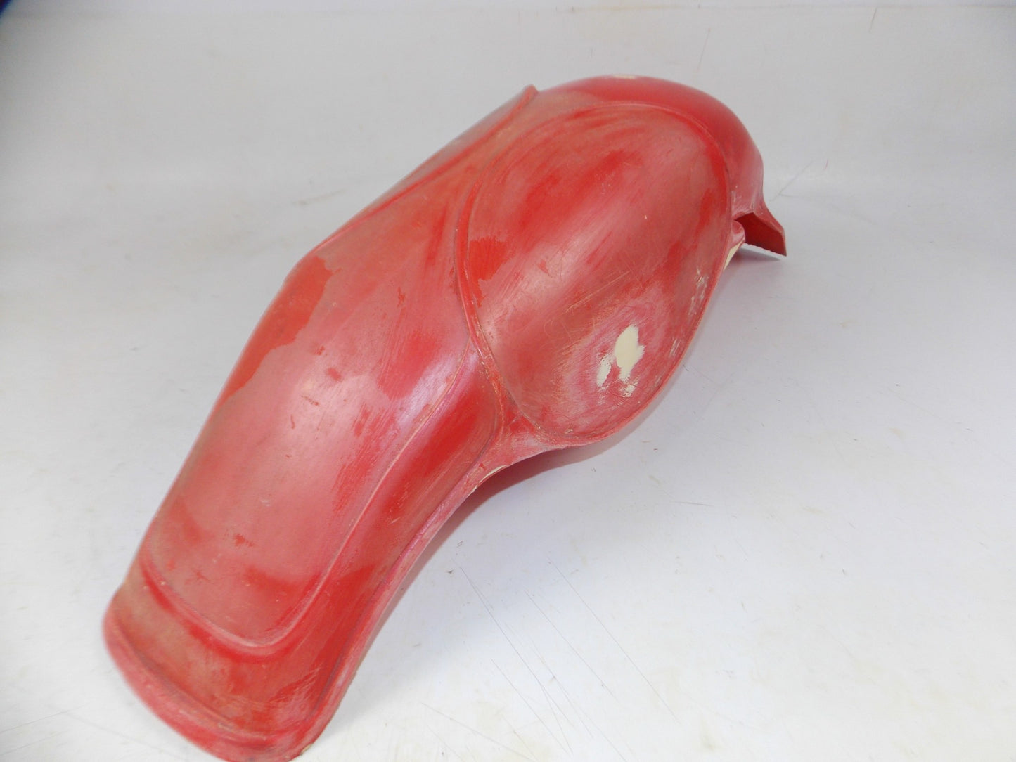 BETA VINTAGE MOTOCYCLE RED MOTOCROSS REAR FENDER 1979 250 L=30" W=91/2" - MotoRaider
