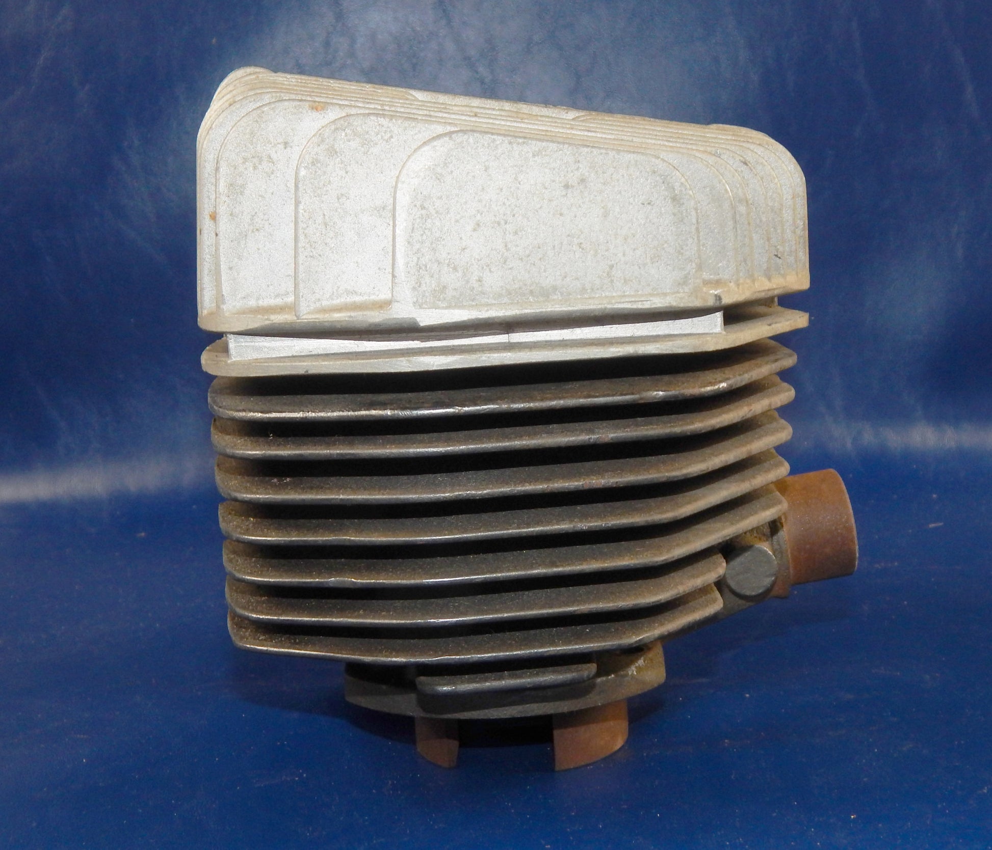 1960's SACHS 125 MOTOR IRON CYLINDER+HEAD BORE 53.70mm DKW HERCULES 0613-106-099 - MotoRaider