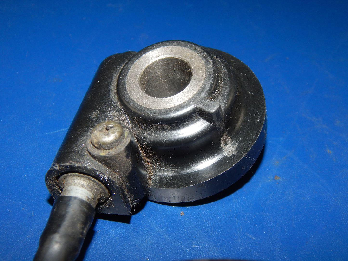1993 SUZUKI BANDIT GSF 400 SPEEDOMETER DRIVE UNIT + CABLE VINTAGE JAPAN - MotoRaider
