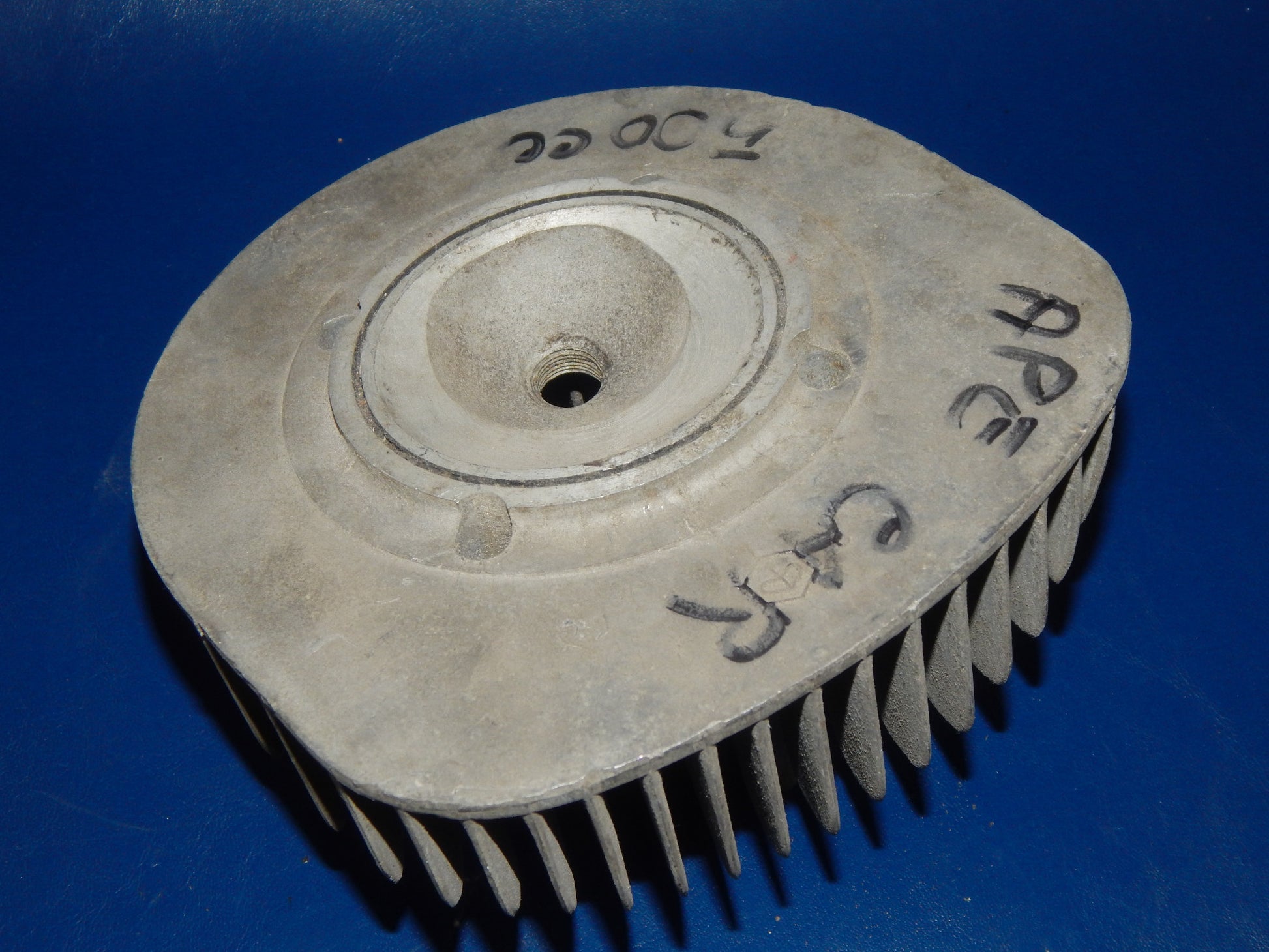 VINTAGE ORIGINAL APE CAR PIAGGIO 500cc CYLINDER HEAD 3 WHEELER ENGINE ITALY - MotoRaider