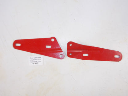 1979-1980 BETA CR 250 500 CHAIN GUIDE MOUNT PLATES RED VINTAGE ENDURO MOTOCROSS - MotoRaider