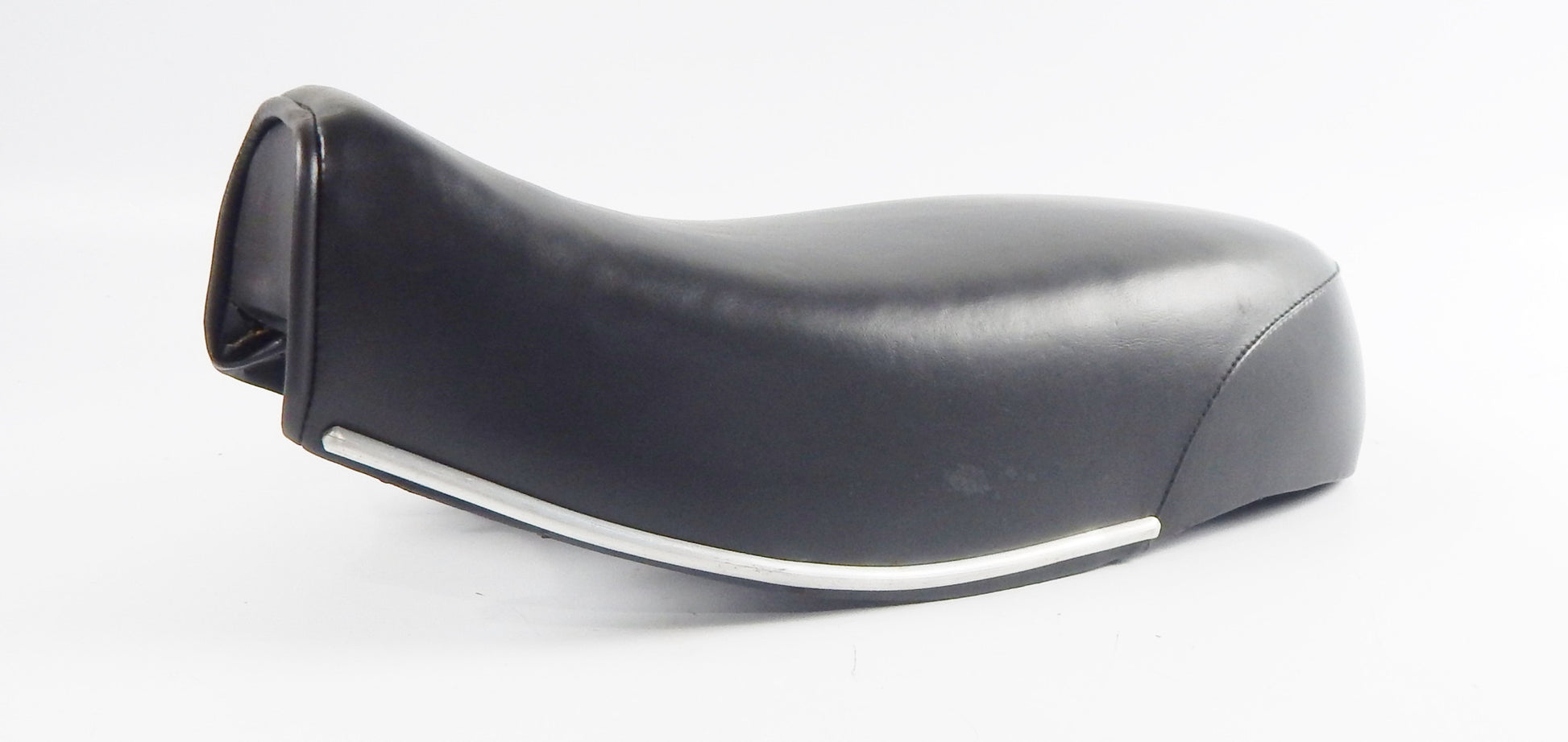NISA ART 142  SADDLE SEAT L=19" W=9" DUCATI GUZZI BENELLI MORINI MV PARILLA RUMI - MotoRaider