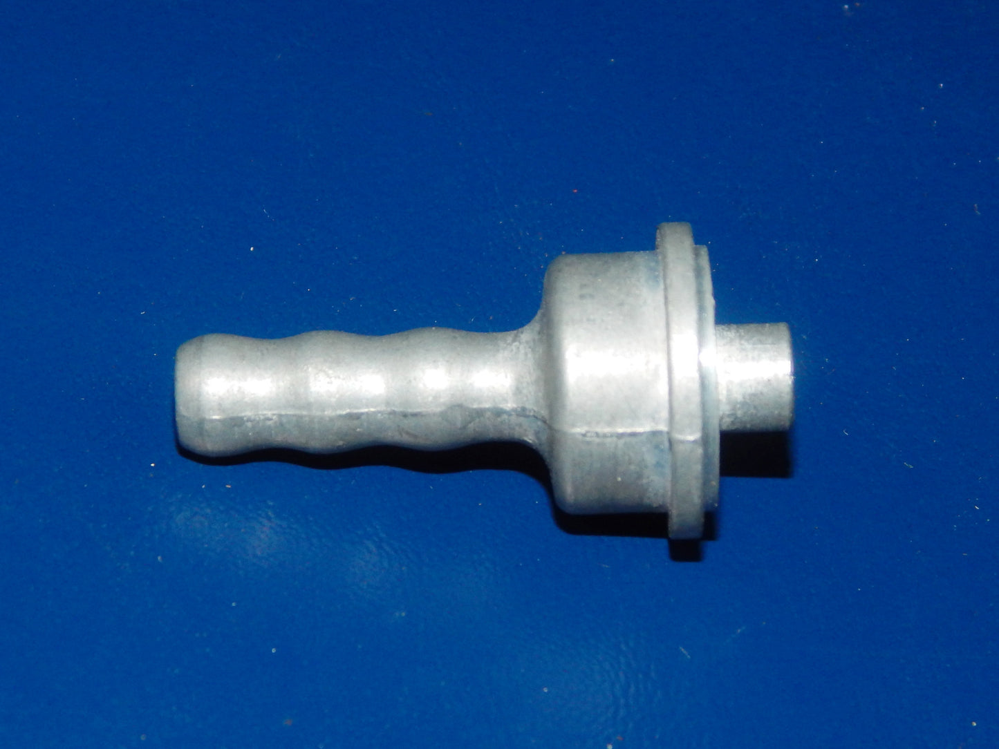 VINTAGE MOTORCYCLE PETCOCK FUEL VALVE SPIGOT BASE D=20mm L=40mm DUCATI LAVERDA - MotoRaider