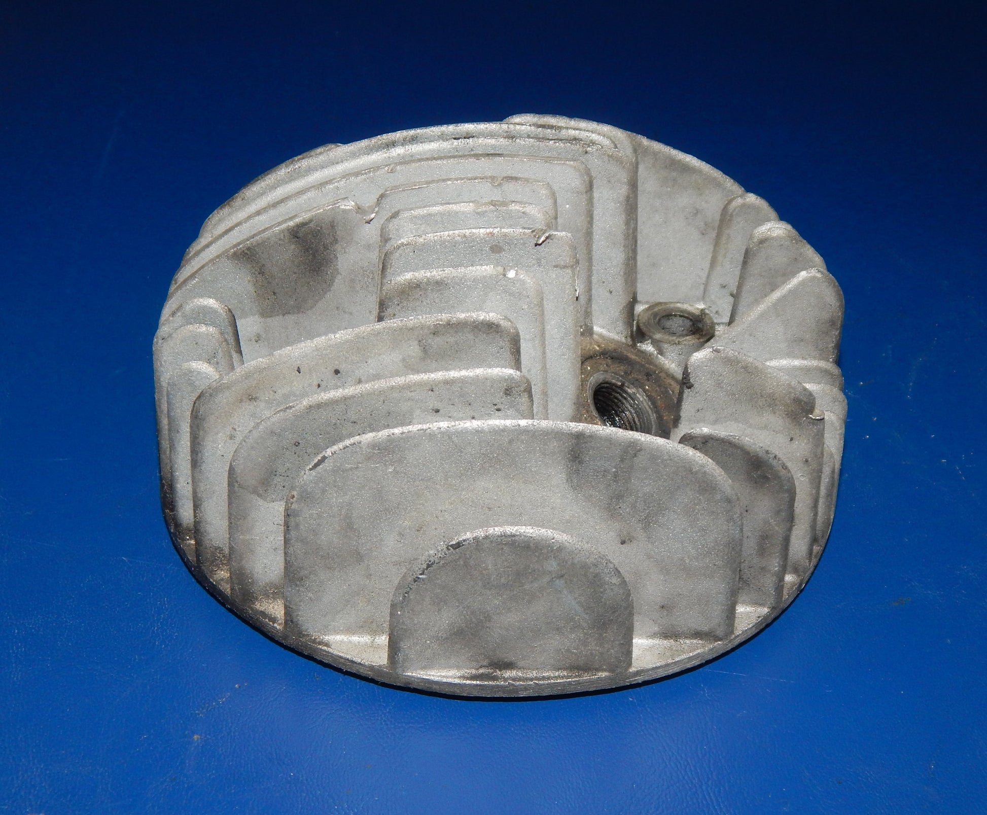VESPA ENGINE MOTOR CYLINDER HEAD STAMPED "D.R" VINTAGE SCOOTER ITALY - MotoRaider