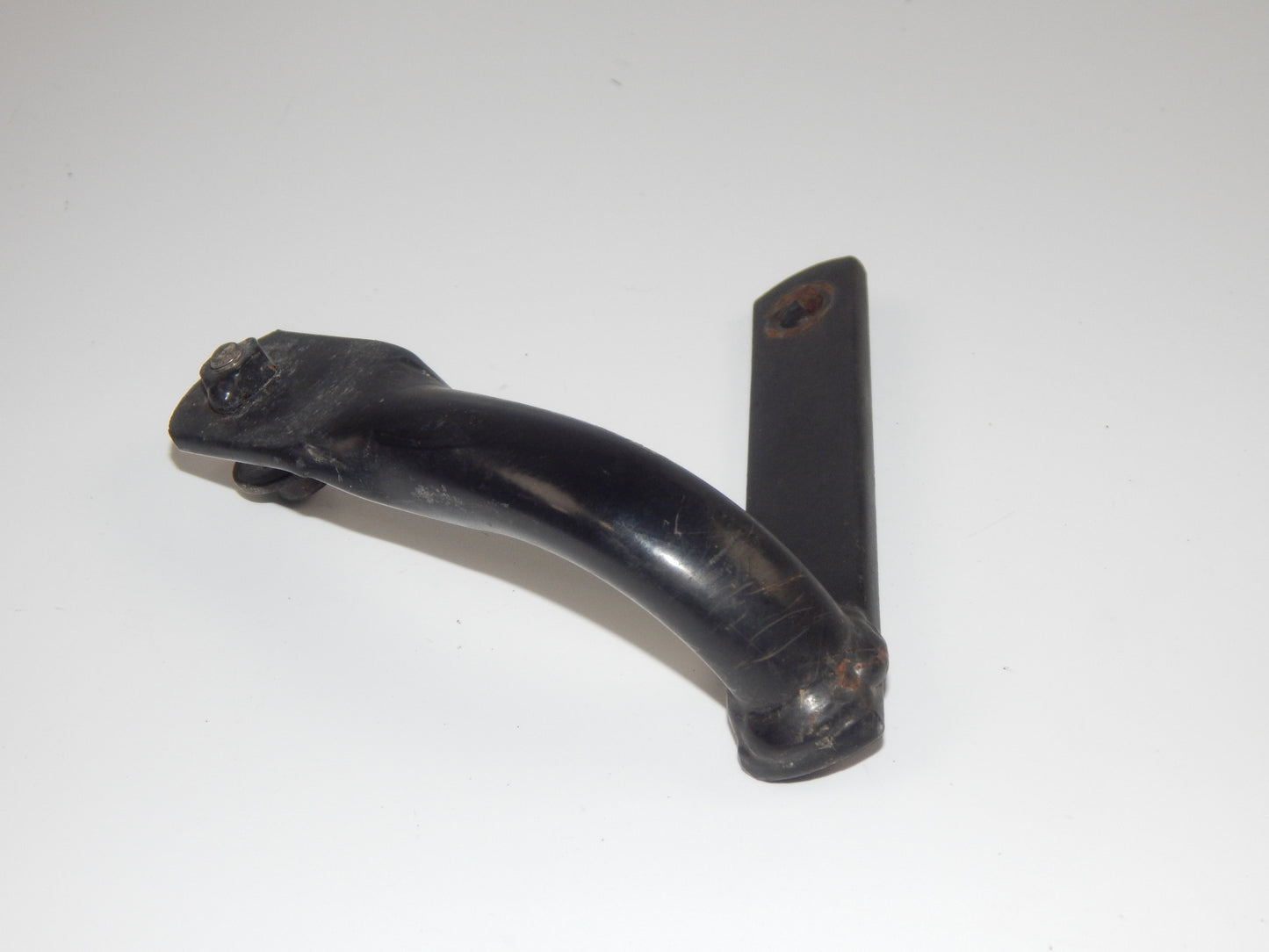 1986 KAWASAKI GPX 750-R FRAME CHASSIS TAIL SECTION RIGHT BRACKET MOUNT VINTAGE - MotoRaider