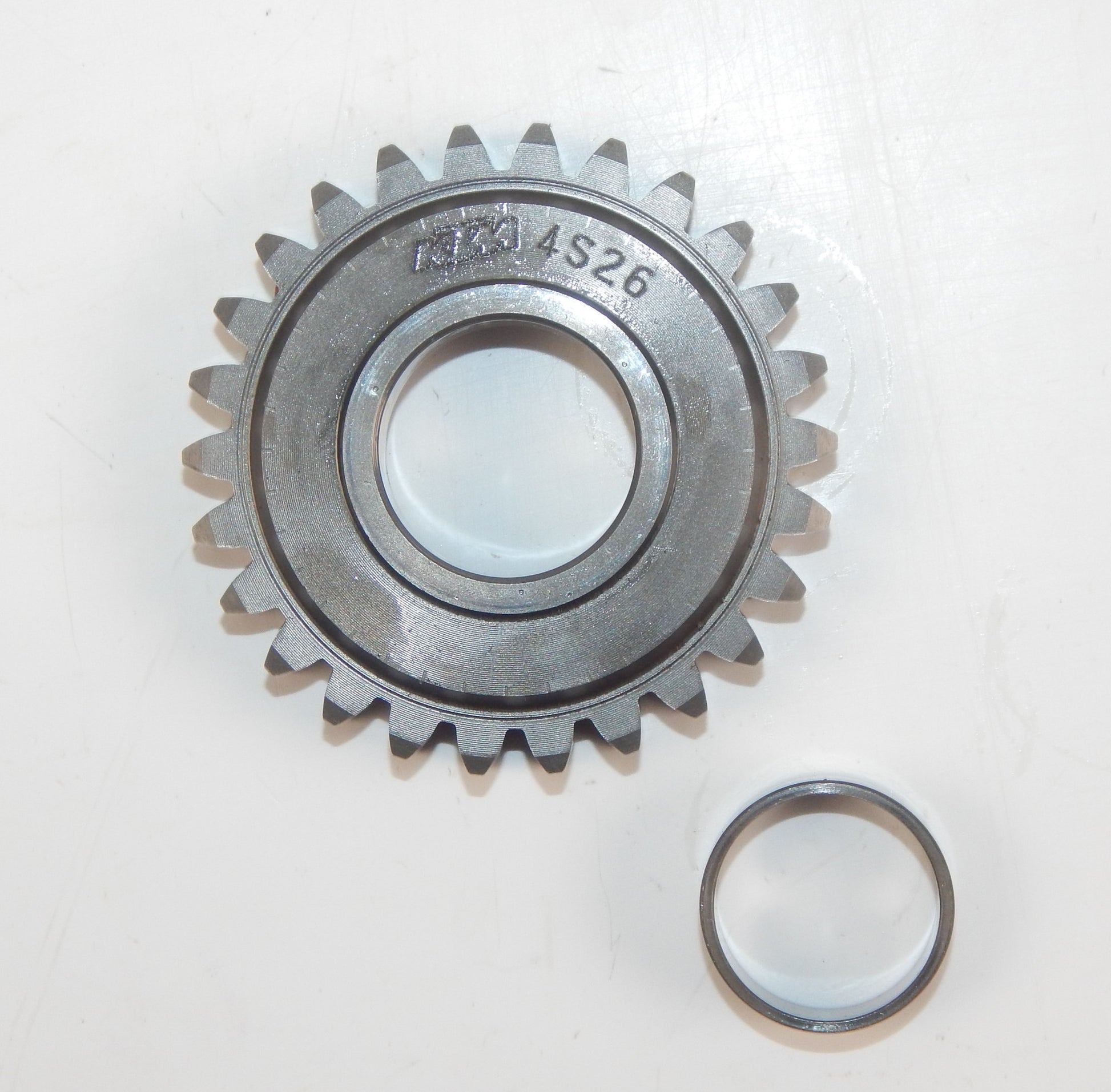 OEM KTM 1999/2004 125SX (EU) 2001 125EXC (EU) 4th IDLER GEAR 26T. STAMPED "4S26" - MotoRaider