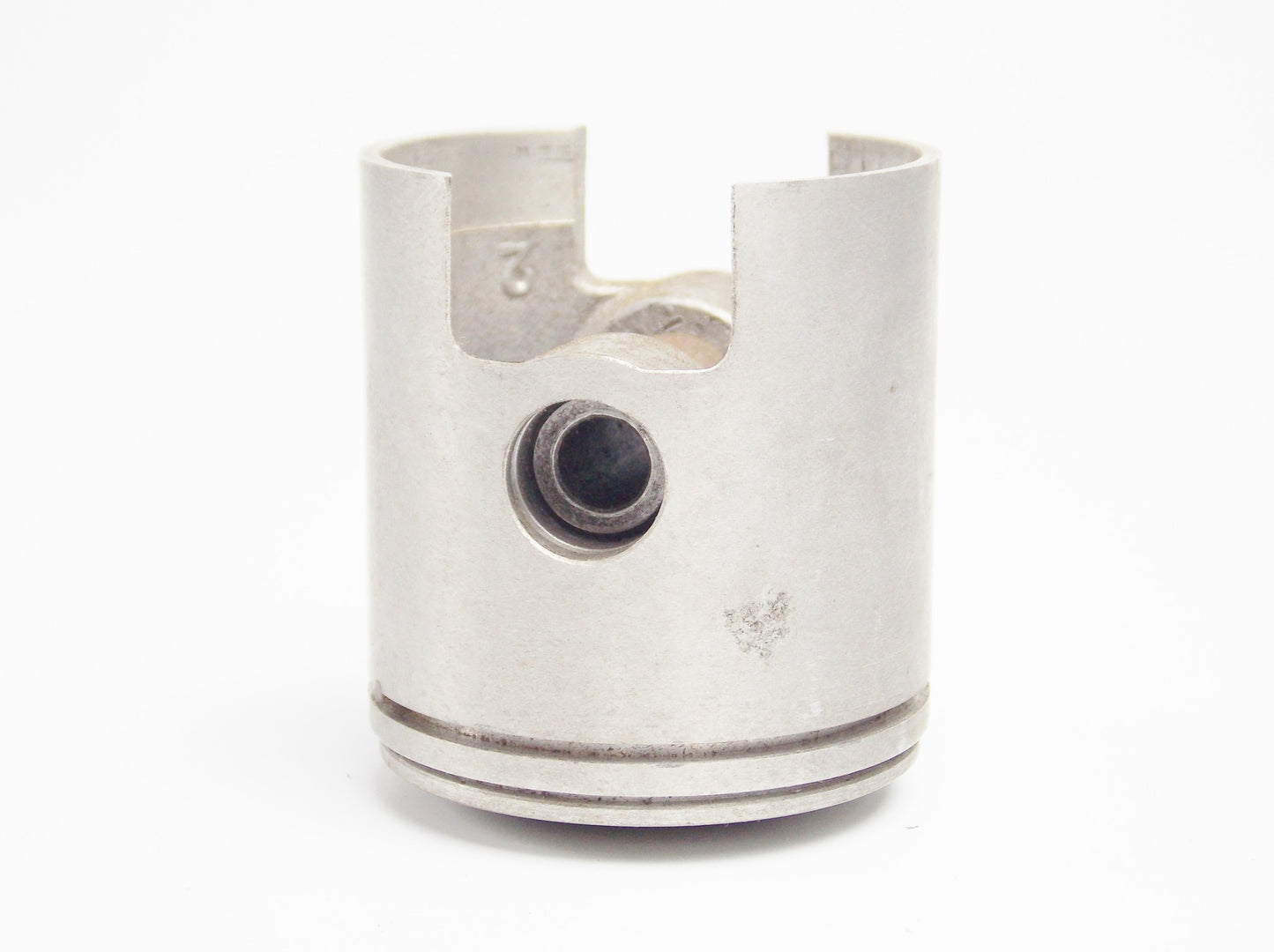 NOS DINAMIN PISTON + PIN DIAMETER 45.6 mm VESPA 50cc USES L SHAPE RING - MotoRaider